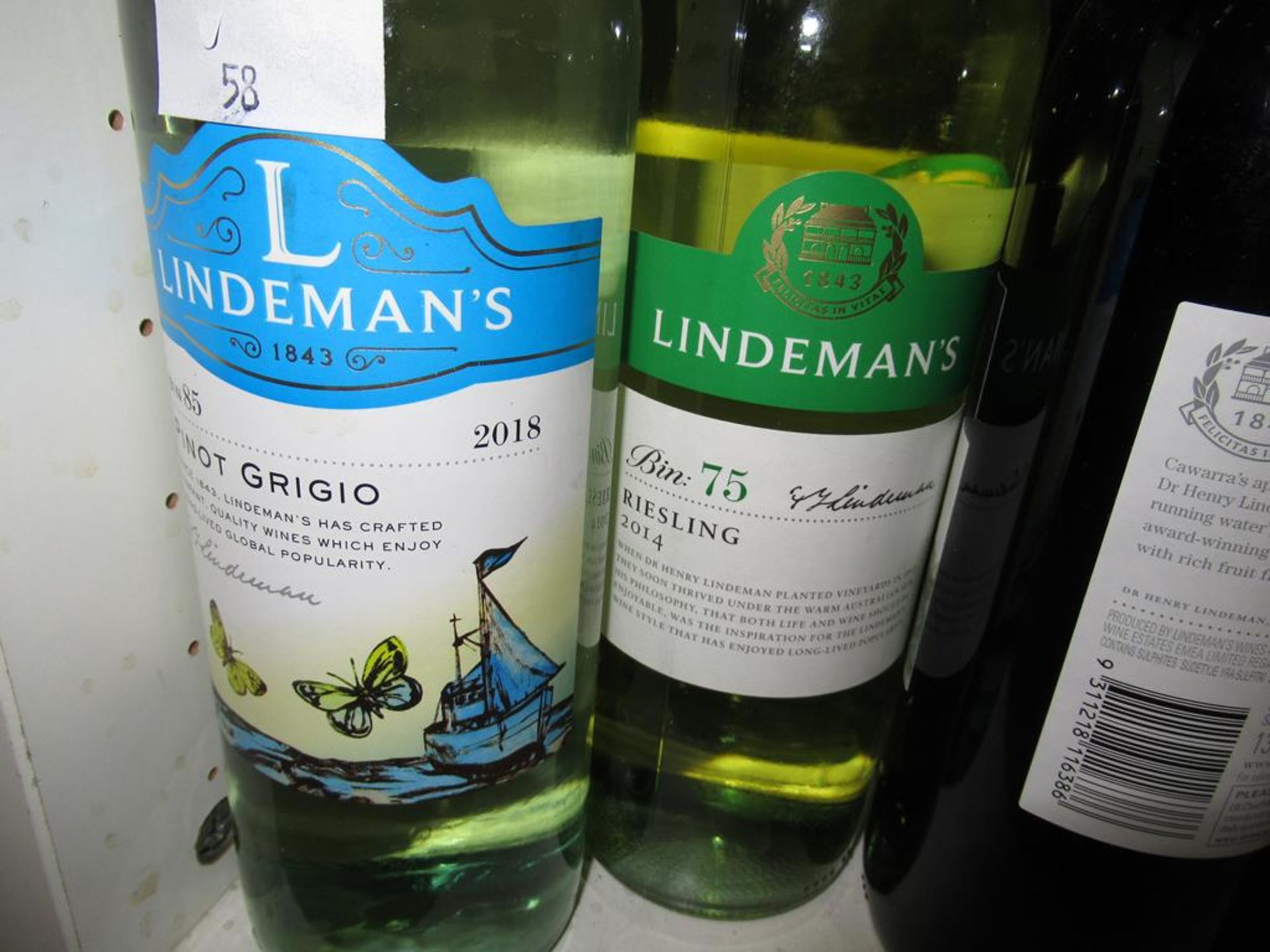 Twenty one bottles of Lindeman's wine: a bottle of Bin 85 2018 Pinot Grigio white wine, four bottle - Image 5 of 6