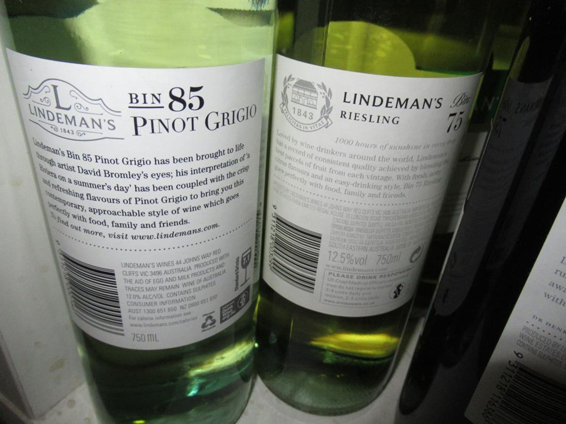 Twenty one bottles of Lindeman's wine: a bottle of Bin 85 2018 Pinot Grigio white wine, four bottle - Image 6 of 6