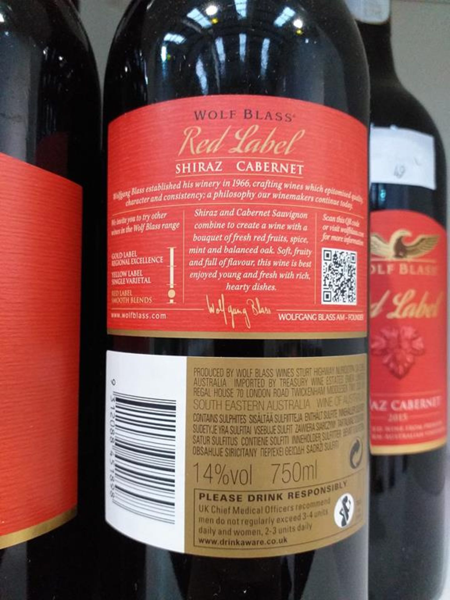 Fifteen bottles of Wolf Blass Red Label Shiraz Cabernet 2015 red wine - Image 3 of 3