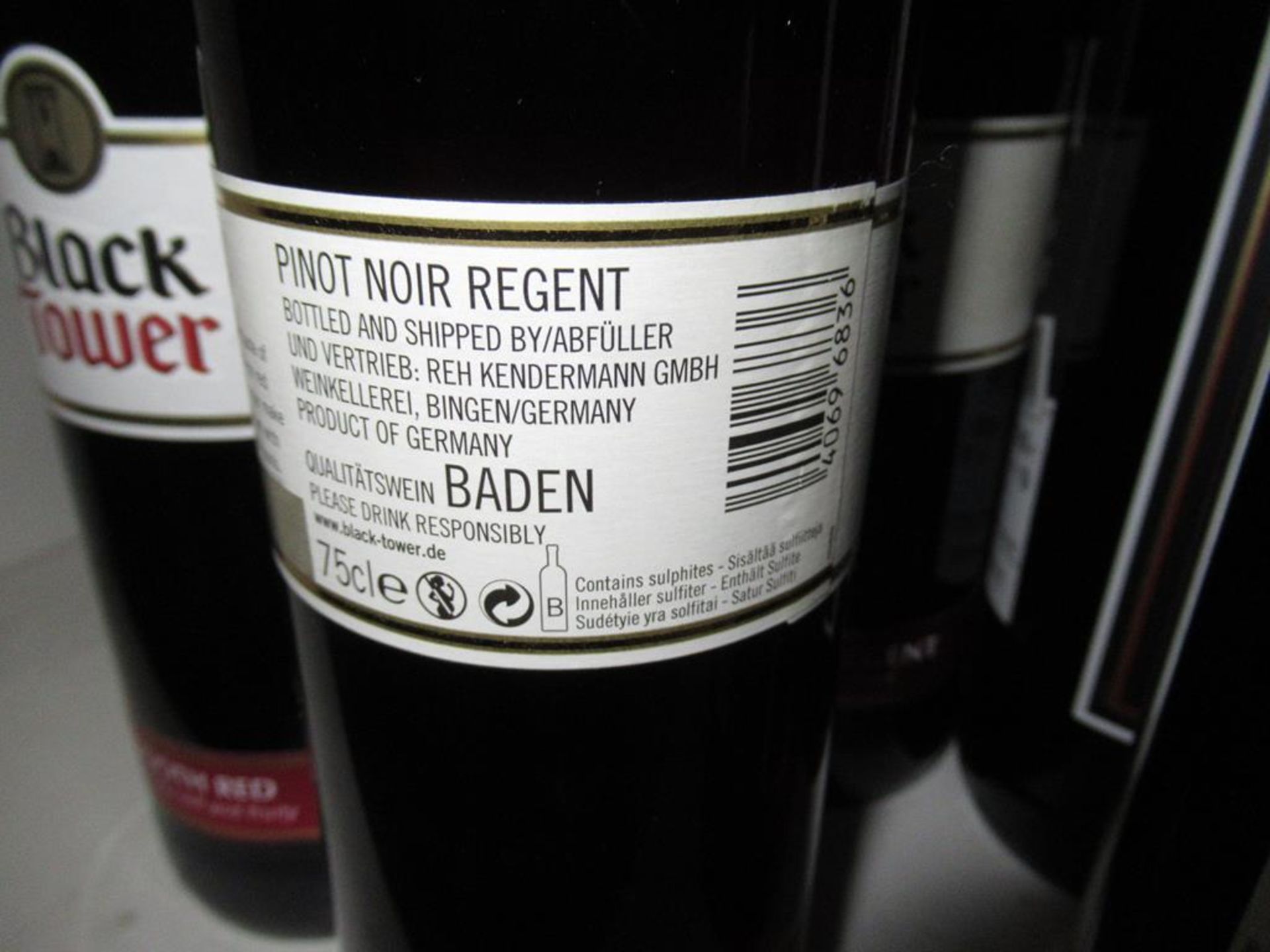 Six bottles of Black Tower Pinot Noir Regent red wine, four bottles of Black Tower smooth red wine, - Image 8 of 11