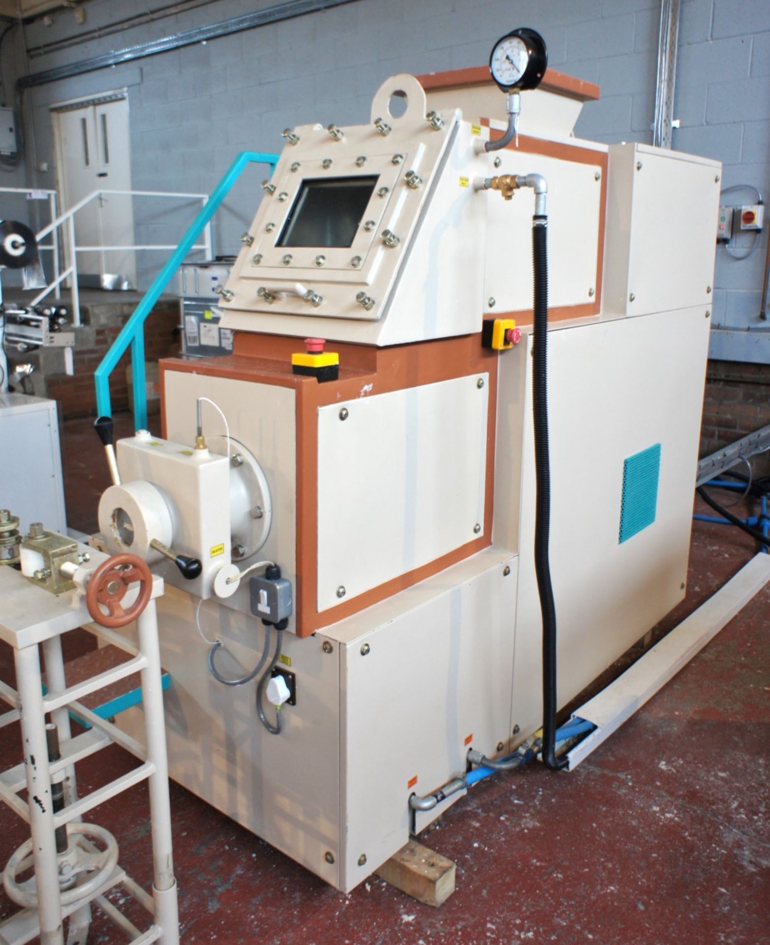 GCL Toilet Soap Plant with capacity of 3 tons/day (125Kg/hour) with: Caustic Lay Tank, - Image 6 of 47