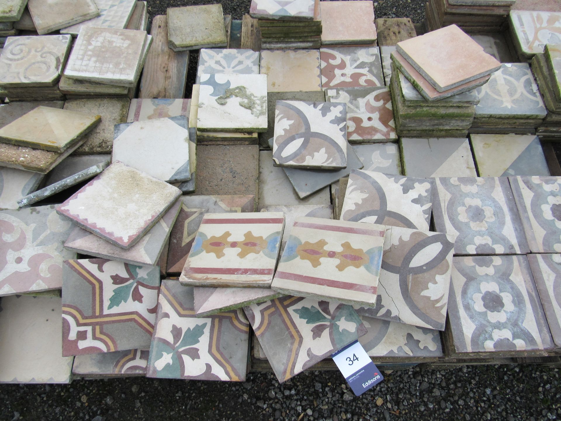 Quantity Reclaimed Tiles to Pallet - Image 2 of 2