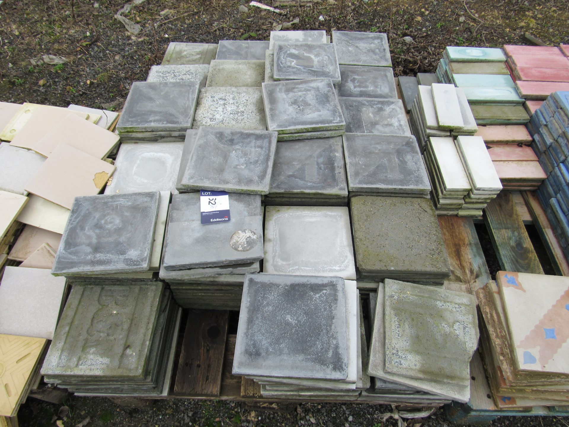 Quantity Reclaimed Tiles to Pallet