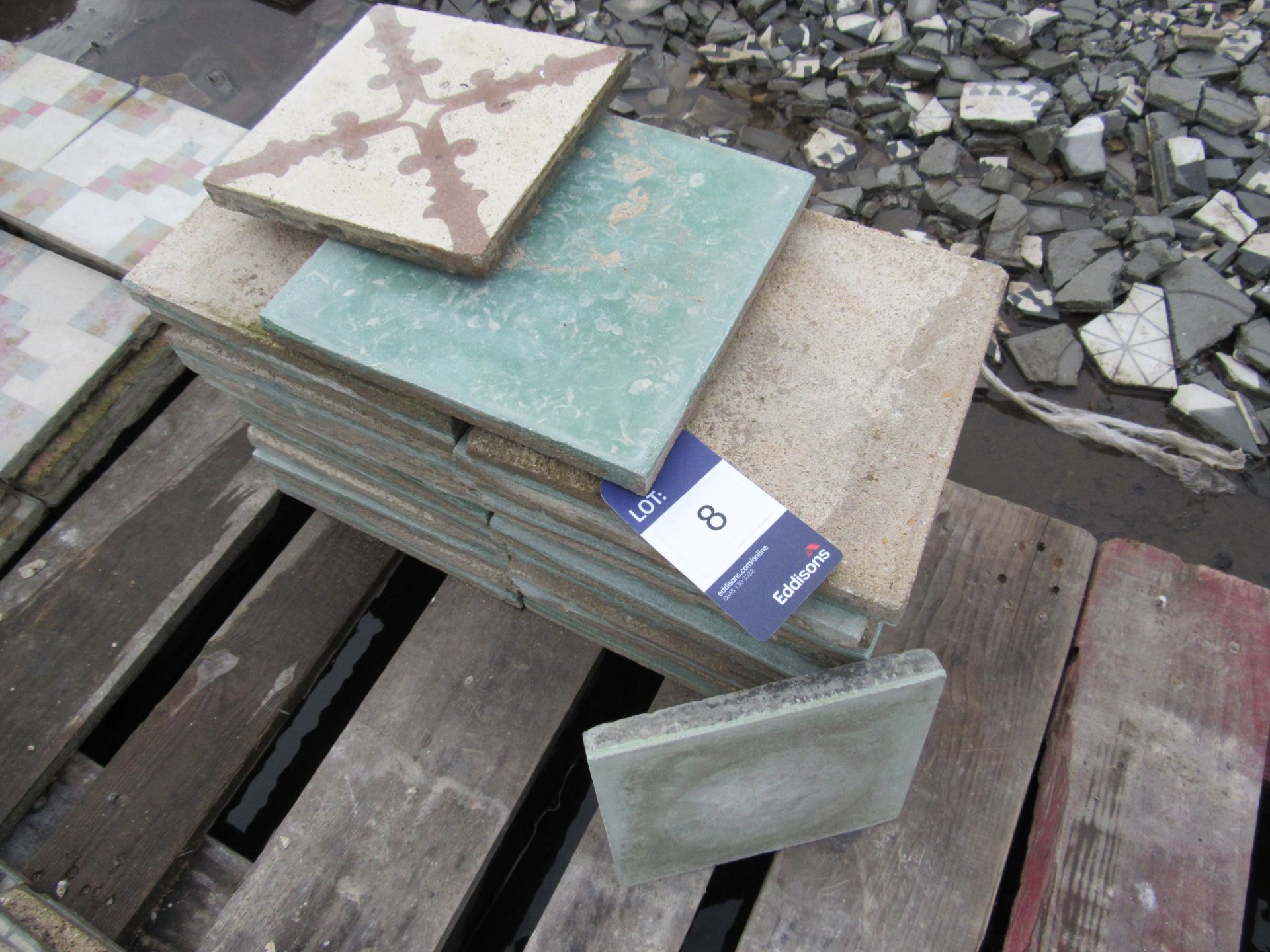 Quantity Green Tiles to Pallet