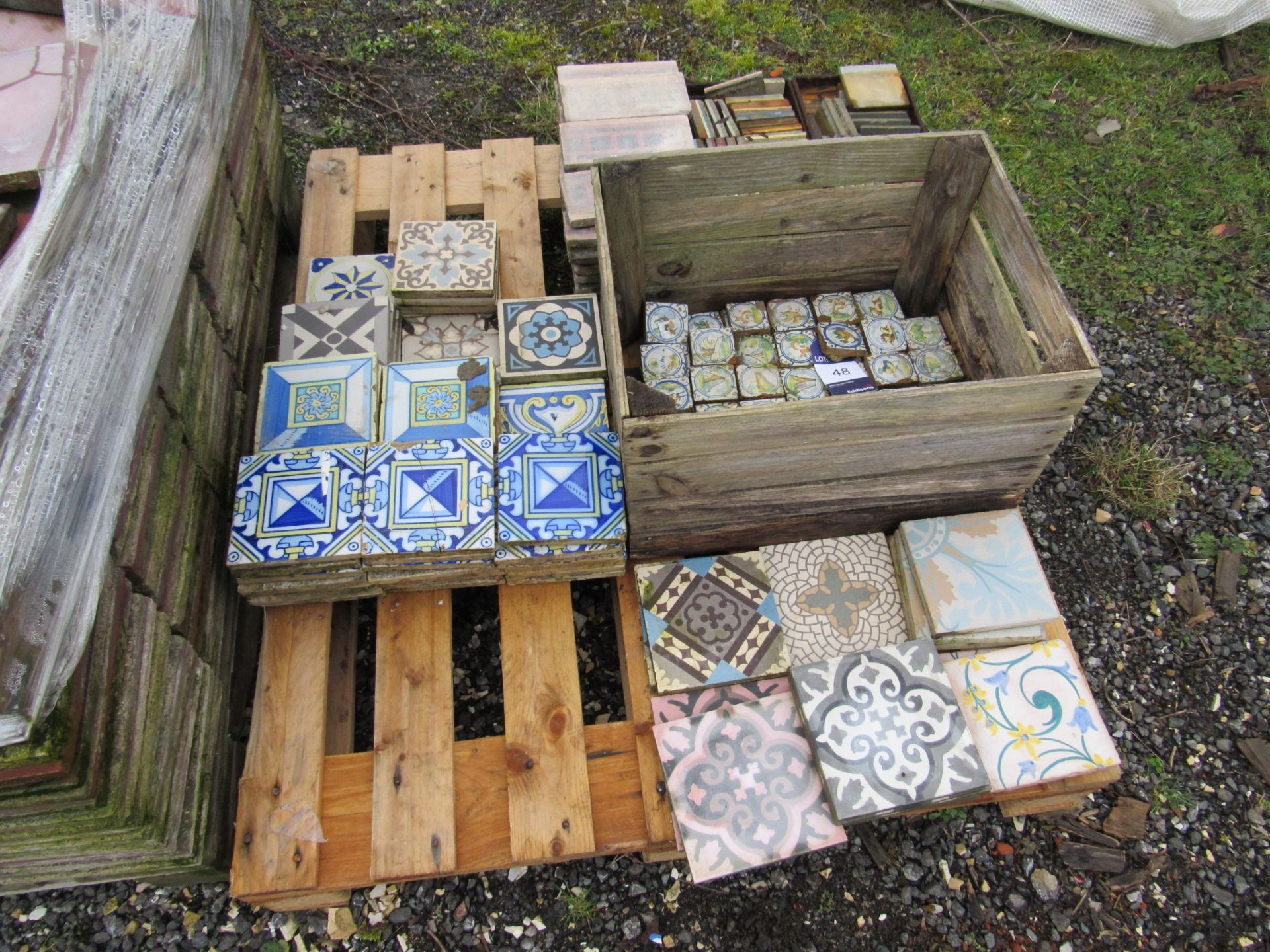 Quantity Various Spanish/Mexican Tiles to Pallet - Image 3 of 3