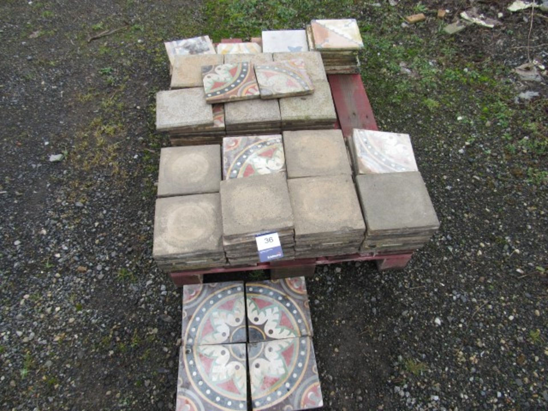 Quantity Reclaimed Tiles to Pallet