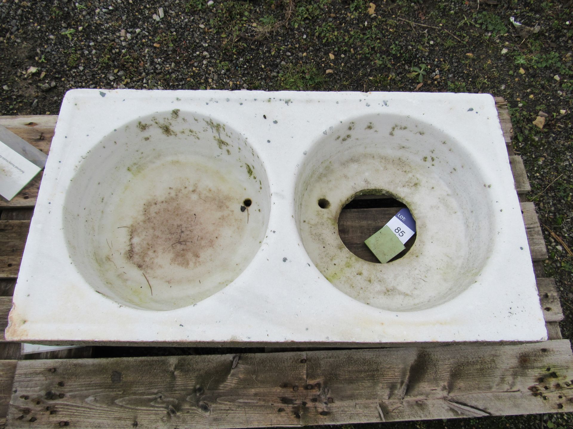 Reclaimed Marble Sink - Image 2 of 2