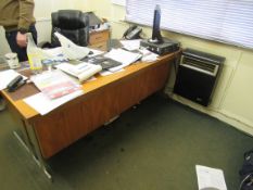 Contents to Directors Office including Single Person Workstation, 2 x 4 Drawer Filing Cabinets,