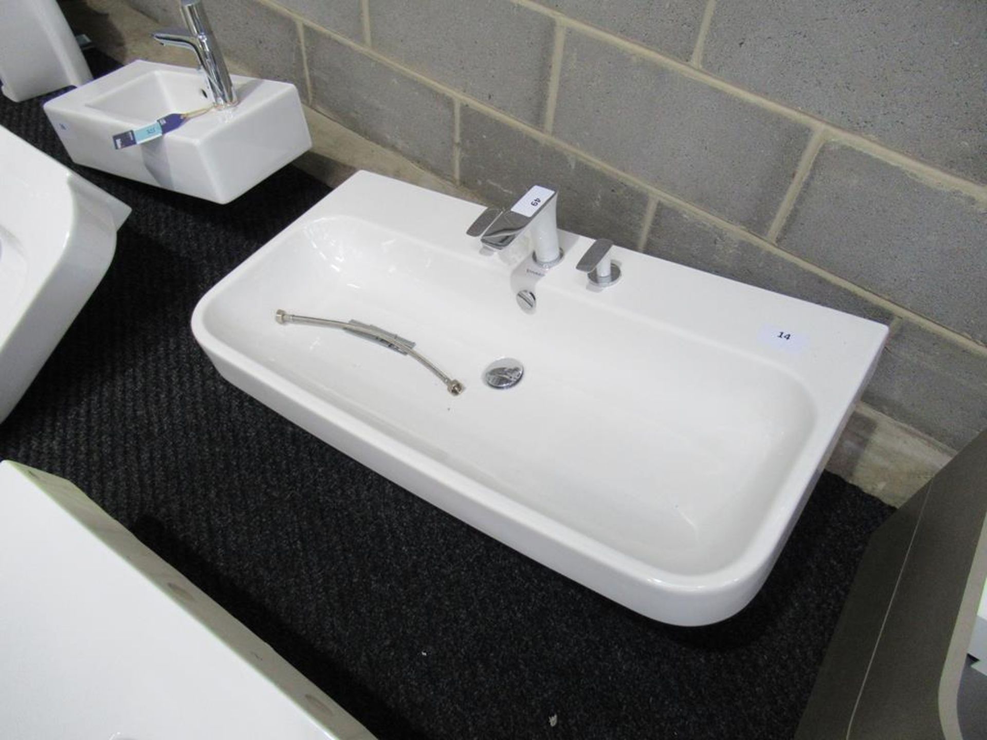 Ex Display Duravit Happy D.2. wall mounted Vanity Unit and Happy D.2. Wash Basin and a Fura - Image 2 of 3