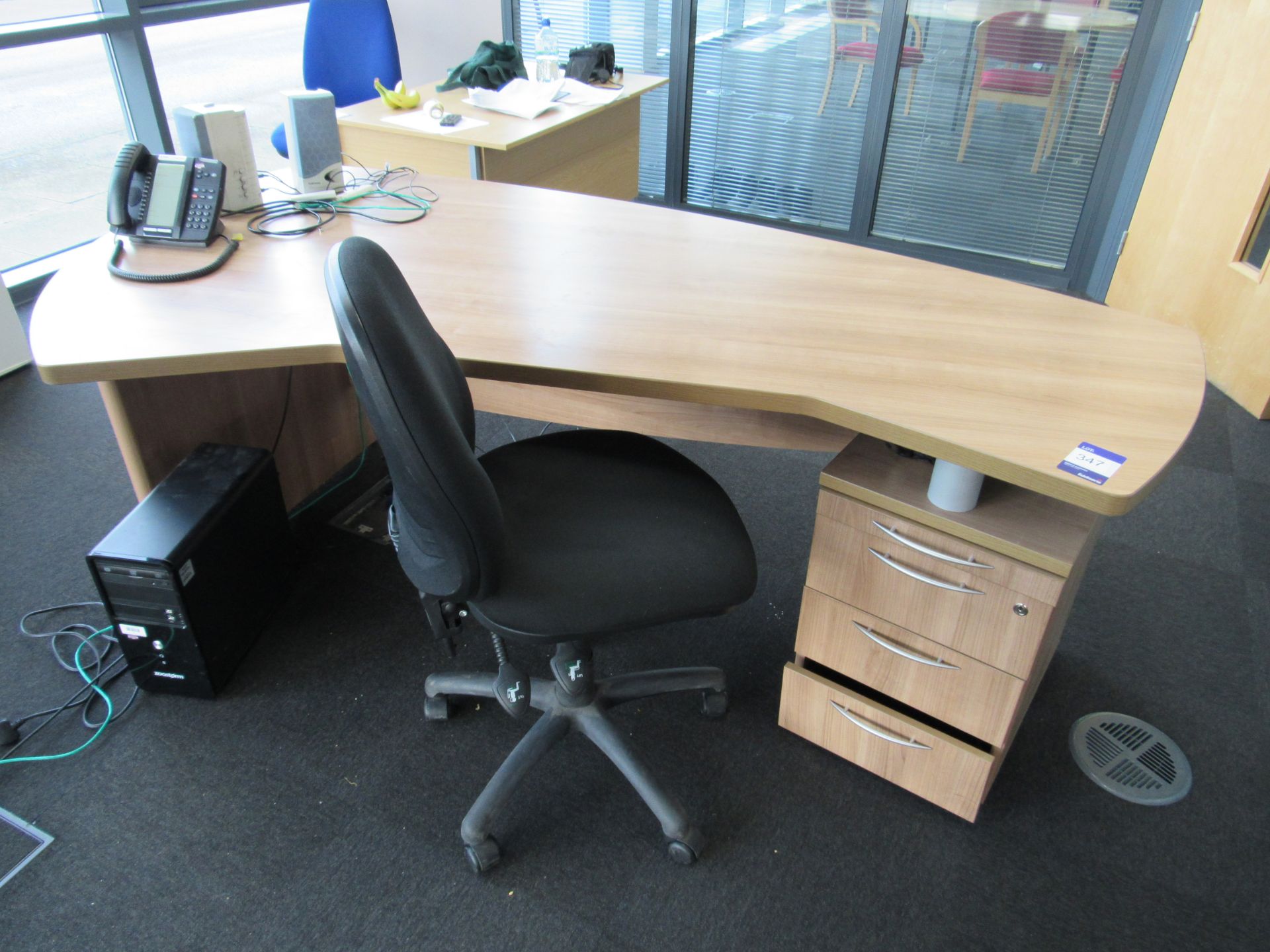 Light Oak Curved Workstation with Chair - Image 2 of 2