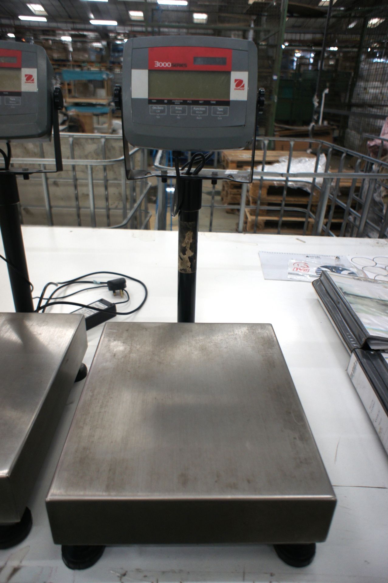 2 Ohaus 3000 Series Digital Scales, 30kg Capacity - Image 4 of 6