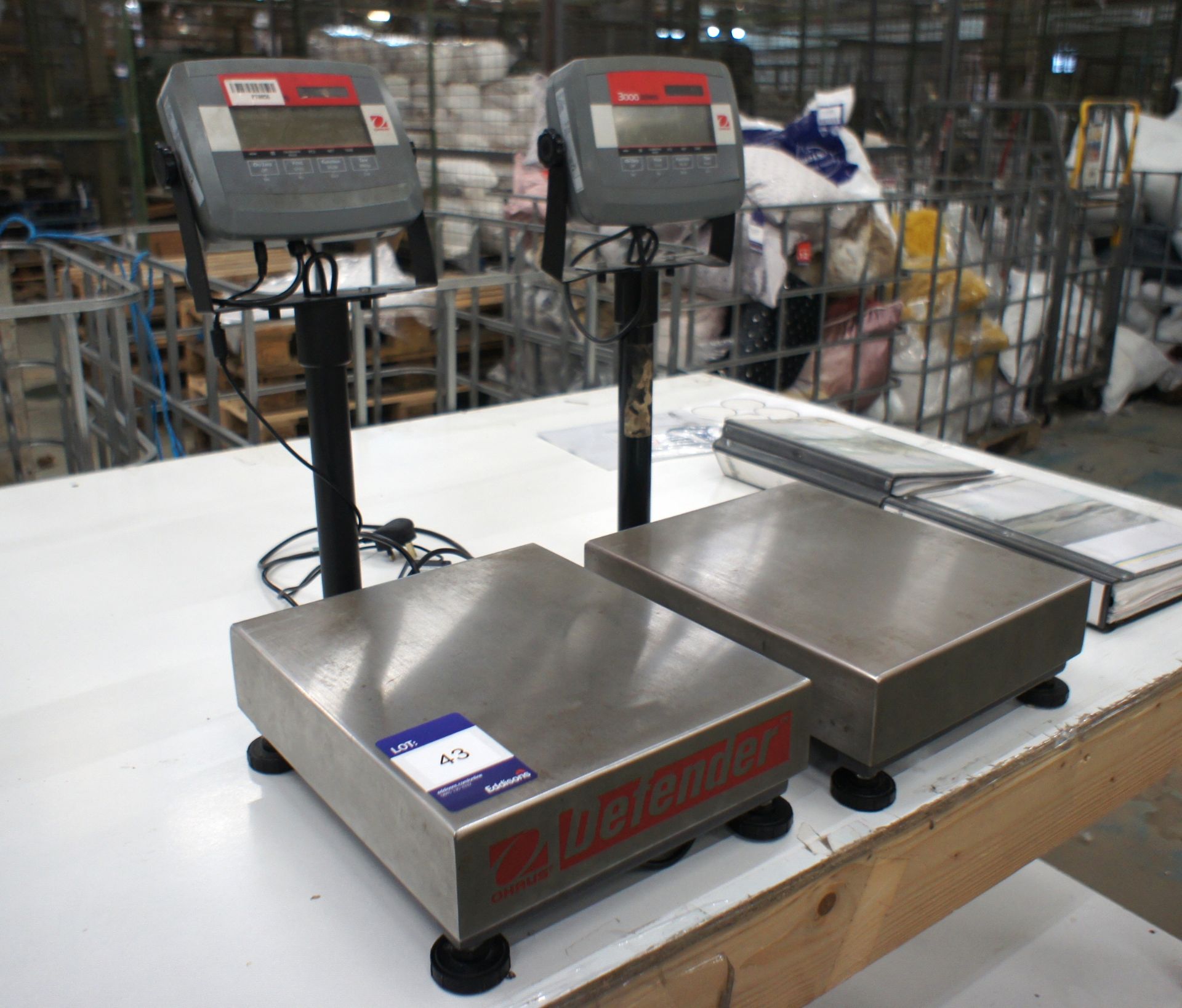 2 Ohaus 3000 Series Digital Scales, 30kg Capacity
