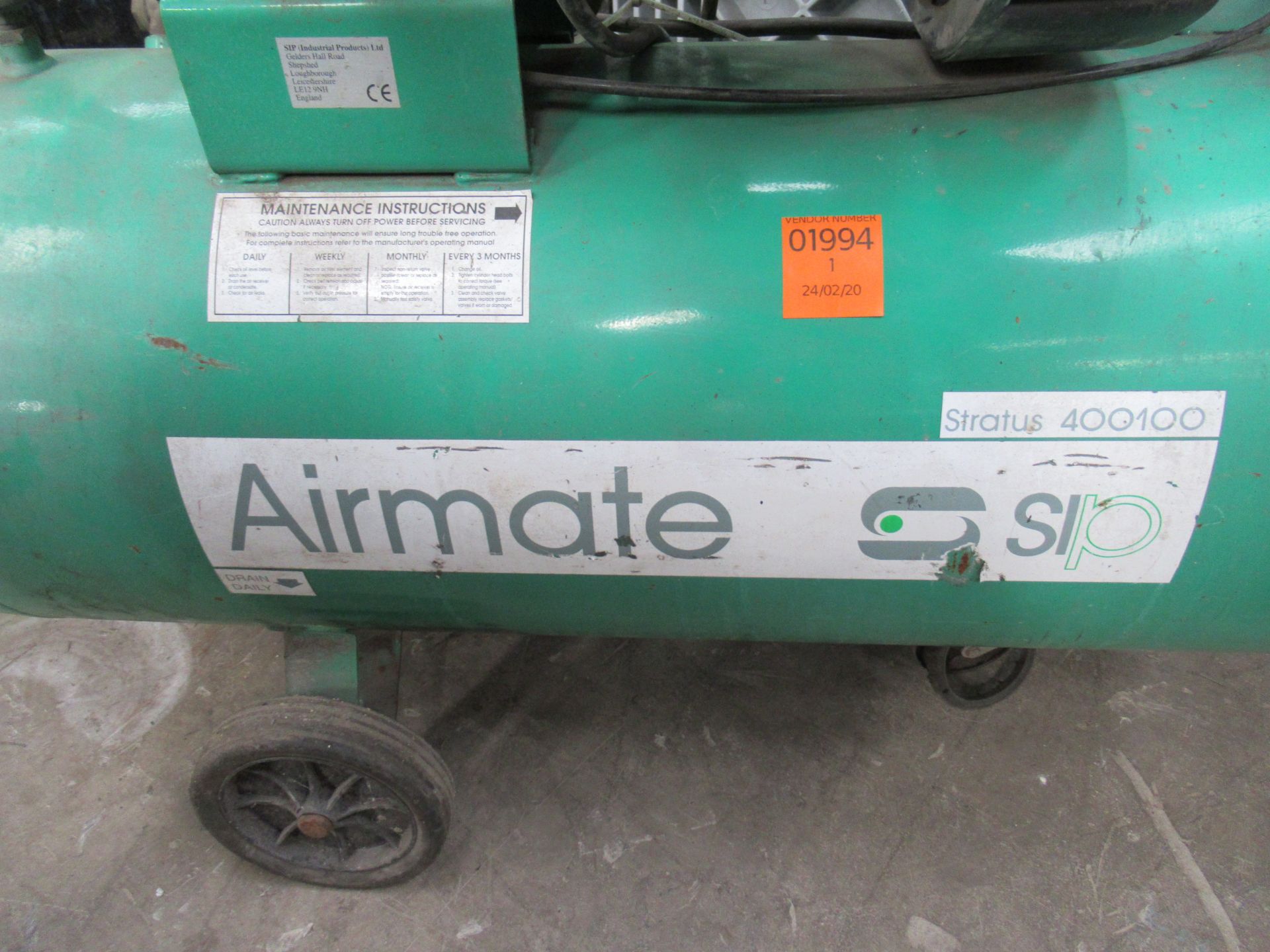 A SIP Air mate Stratus 400100 240v compressor. Please note there is a £5 plus VAT Lift Out Fee on th - Image 4 of 6