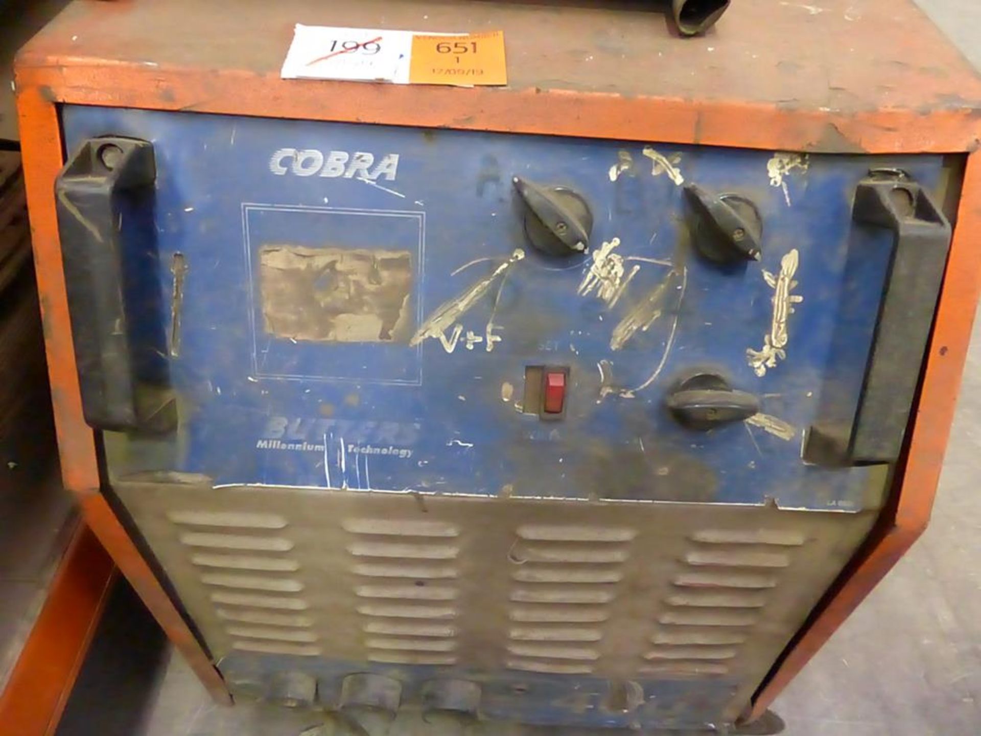 A Cobra 400 ARC Welder 3PH with Butters Pro-Feed. Please note there is a £5 Plus VAT Lift Out Fee on - Image 2 of 2