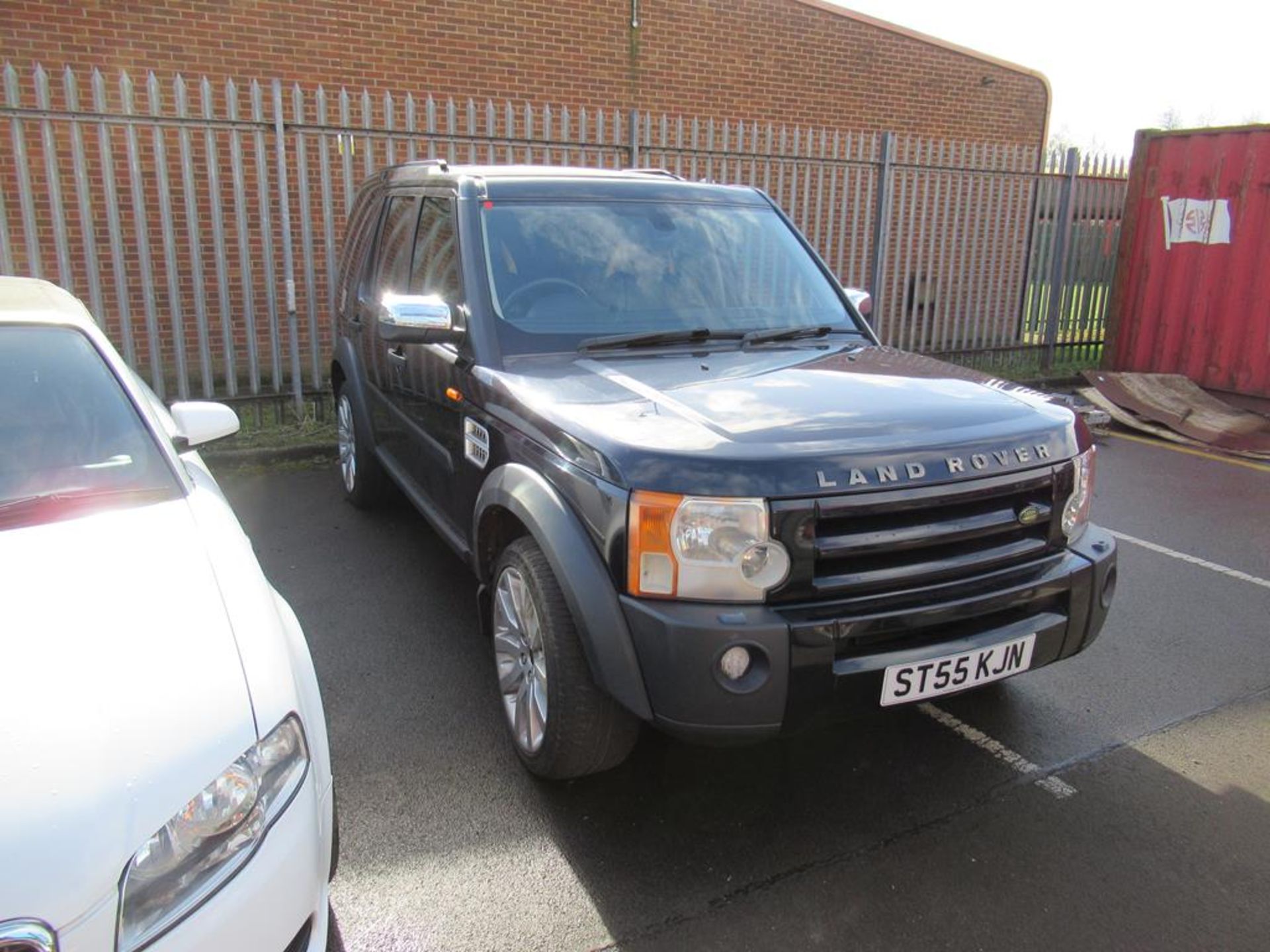 A Landrover Discovery 3 TDV6 S Auto - Image 2 of 16