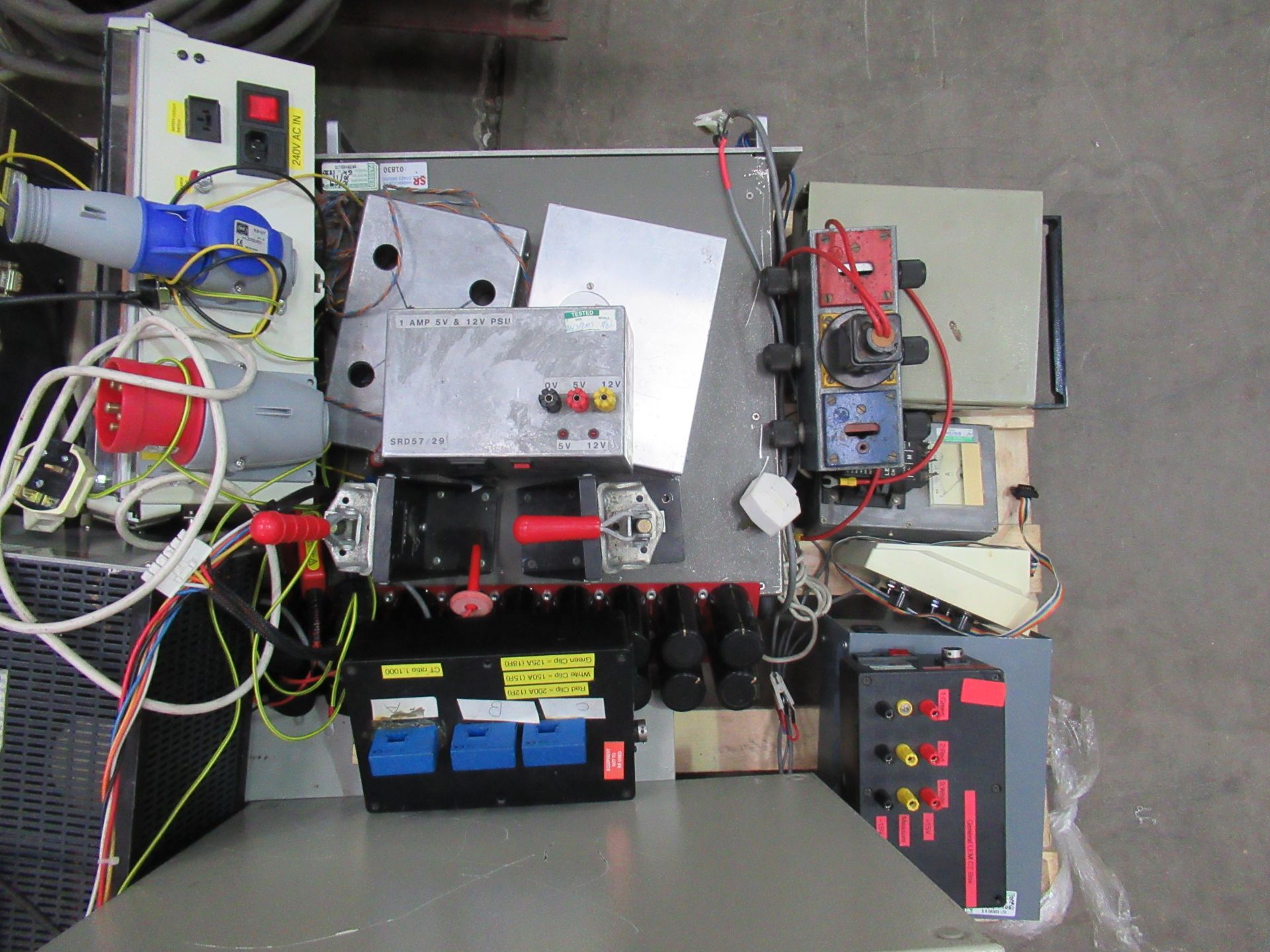 A pallet of various electrical test equipment. Please note there is a £10 plus VAT Lift Out Fee on t - Image 3 of 4