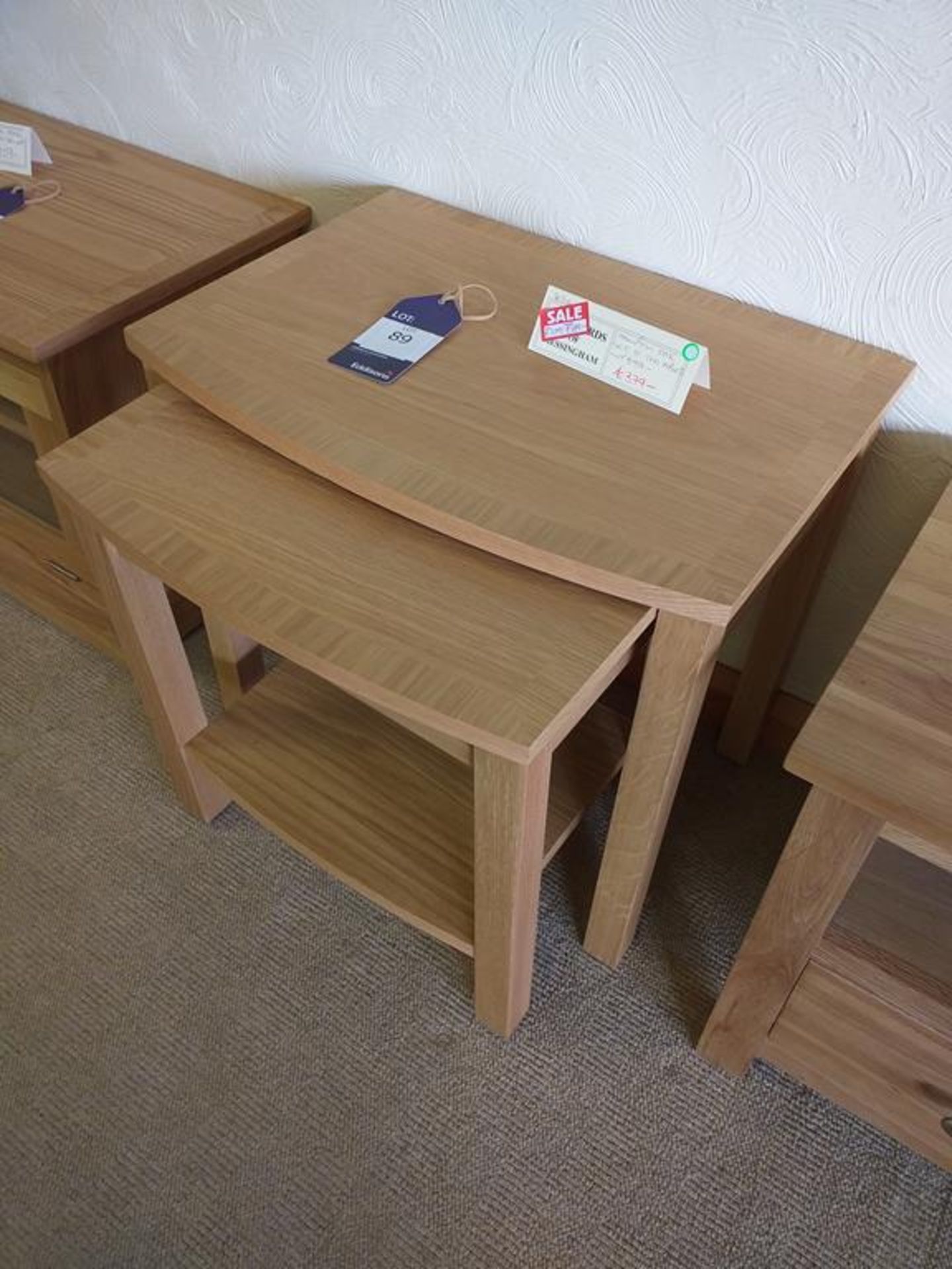 Hampton oak nest of 2 tables - Image 2 of 3