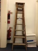 Bratt's 7 rung wooden step ladder