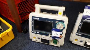 Lifegain Defibrillator/Monitor