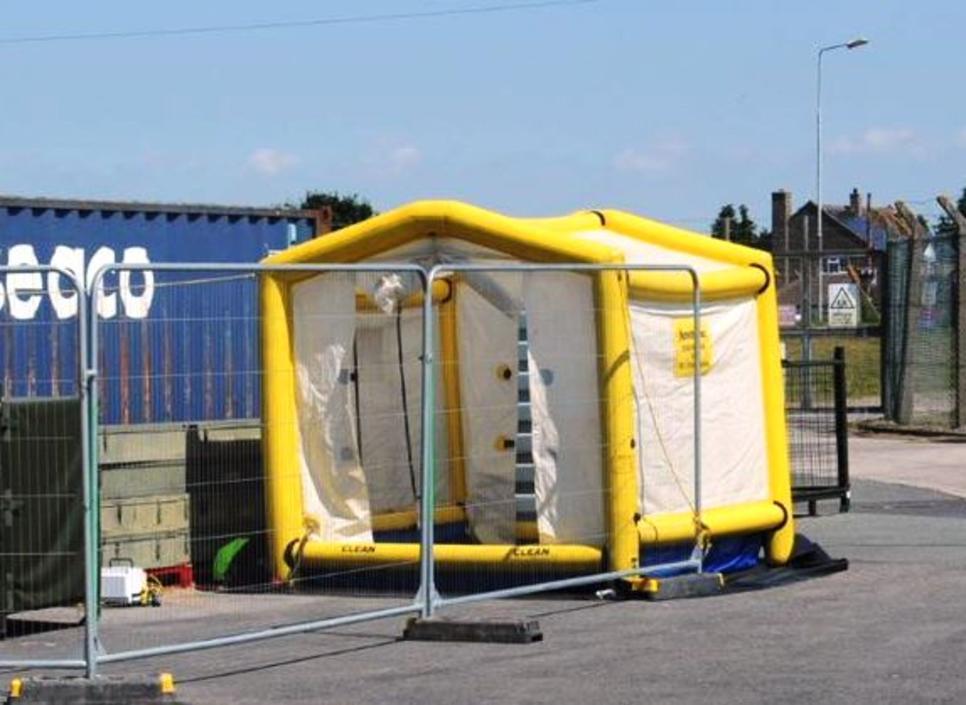 Aireshelter Decontamination Unit with Accessories - Image 6 of 6