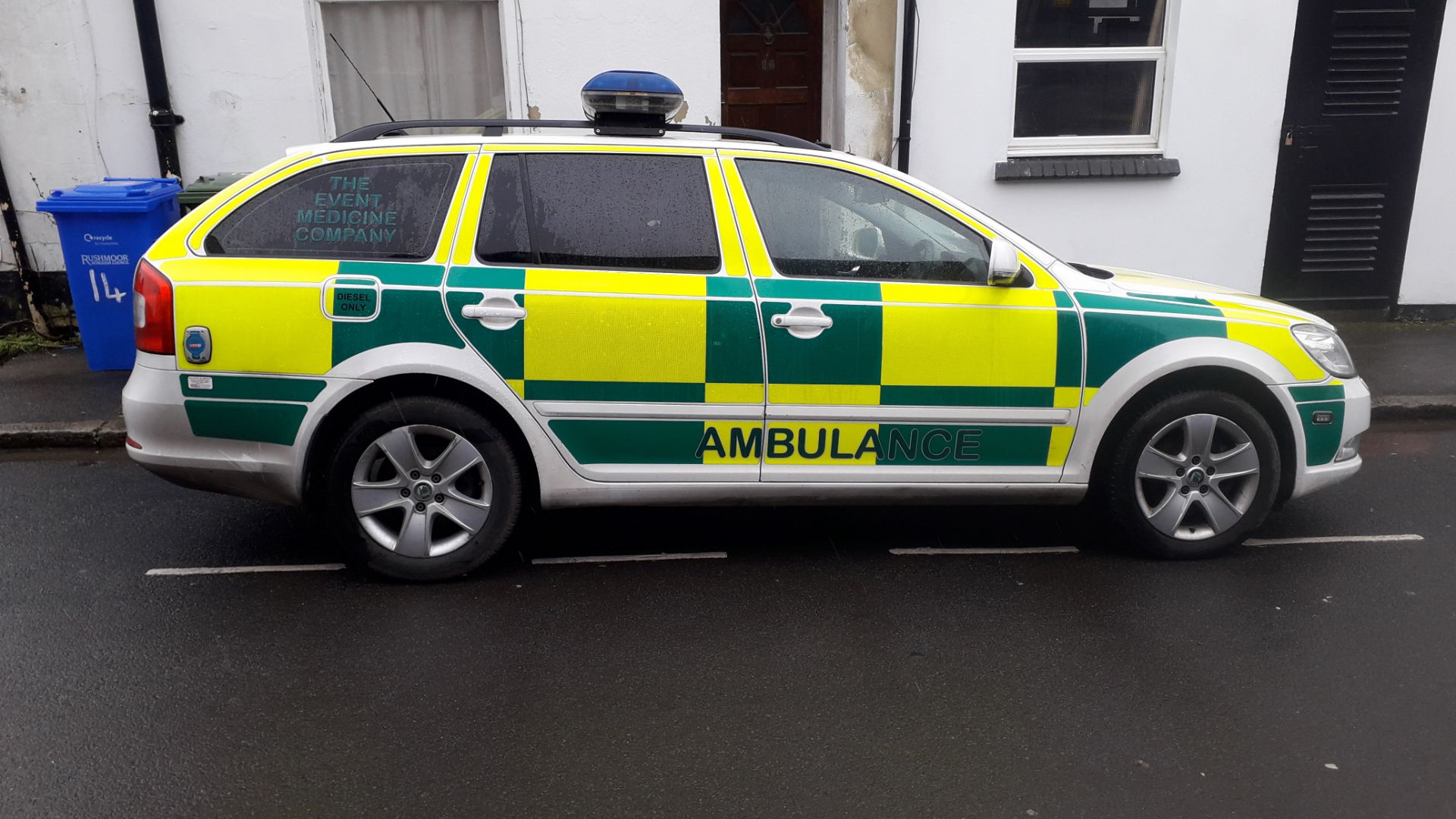 Response Car Skoda Octavia, Registration PF10 HWM, - Image 7 of 12