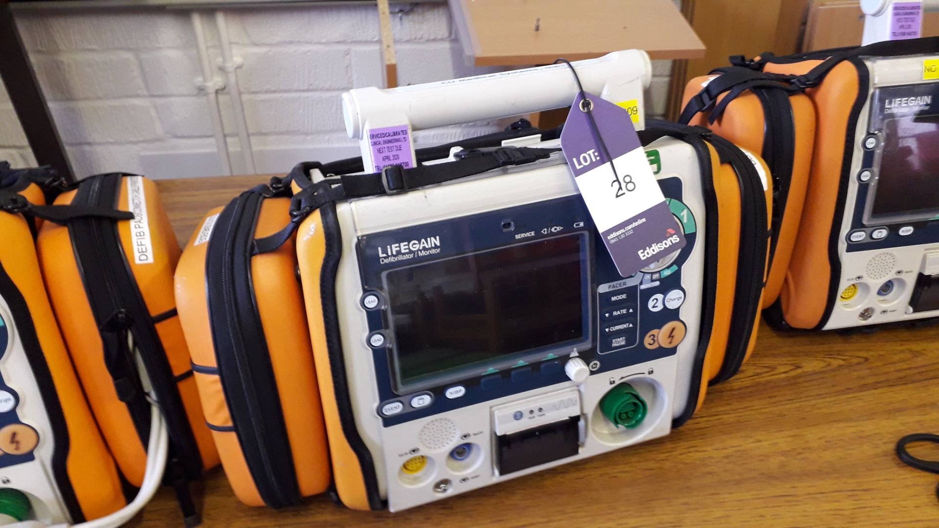 Lifegain Defibrillator/Monitor Model: CU-HD1 CU Me