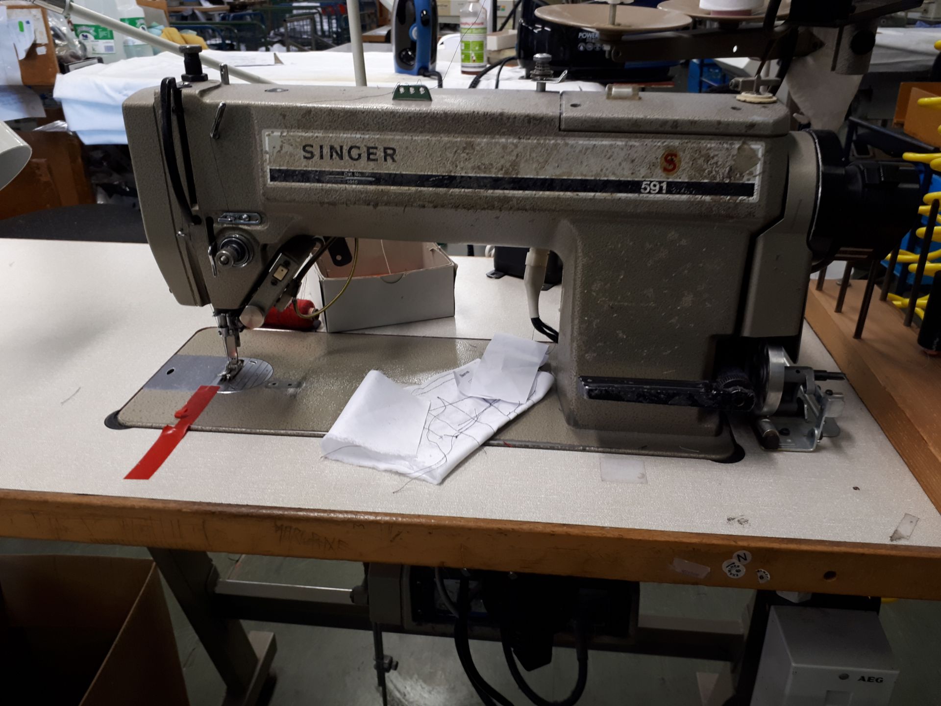 Singer 591 Sewing Machine - Image 2 of 2