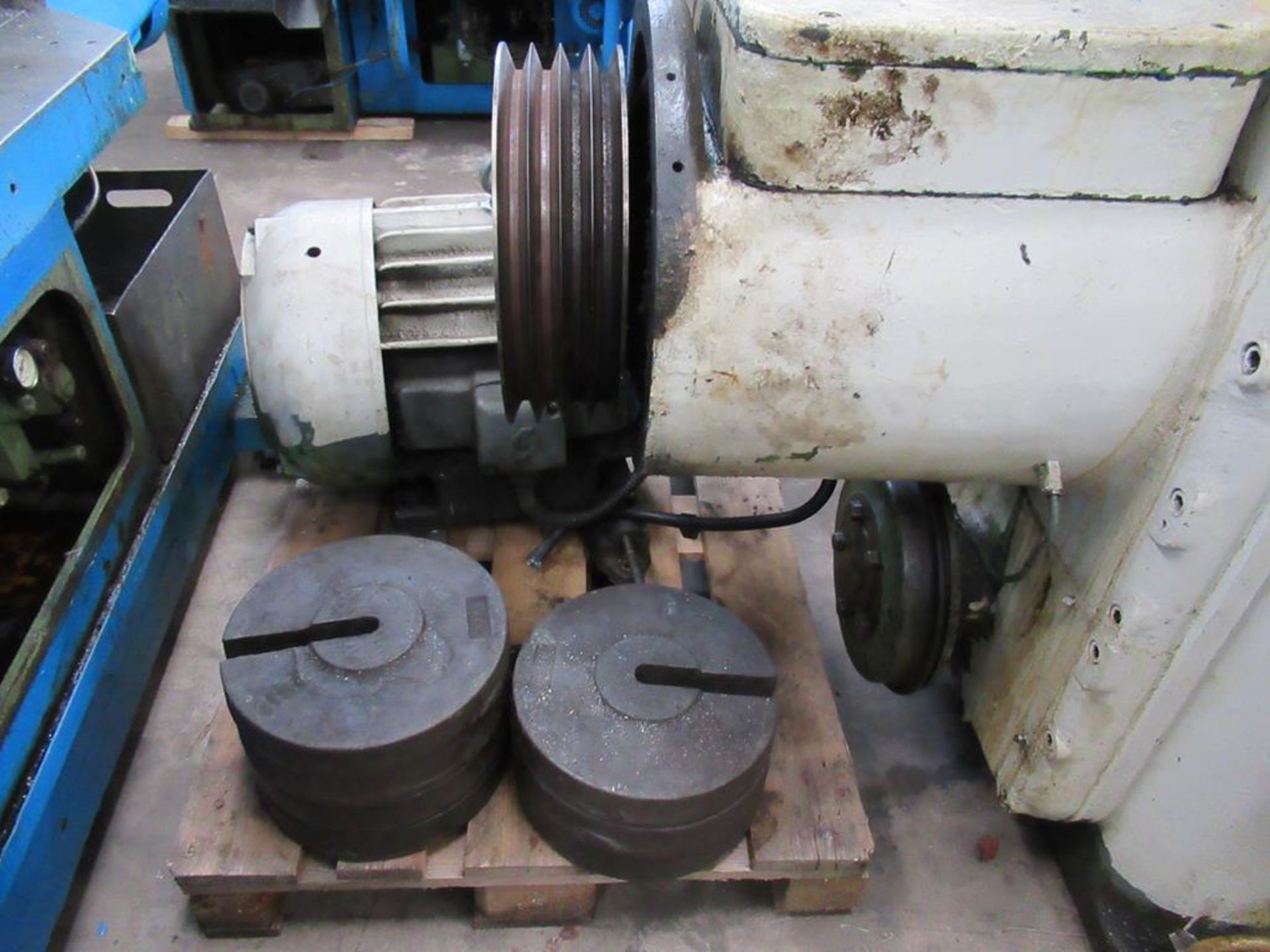 Webster & Benett multiheaded vertical boring machine - Image 10 of 14