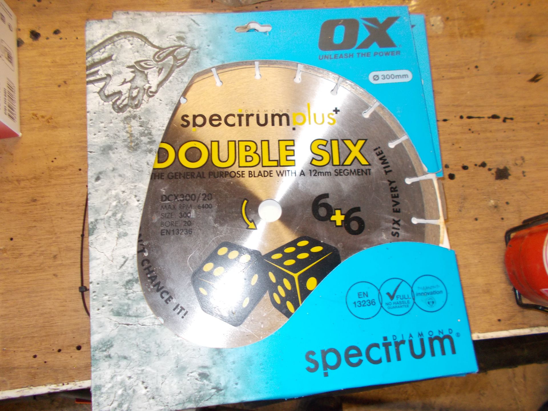 5 x Boxes of Ox Spectrum plus double six blades, and Ox Spectrum superfast blade - Bild 2 aus 2