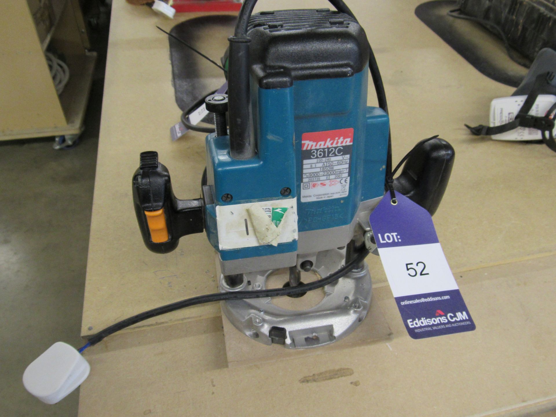 Makita 3612C Plunge Router - Image 2 of 2