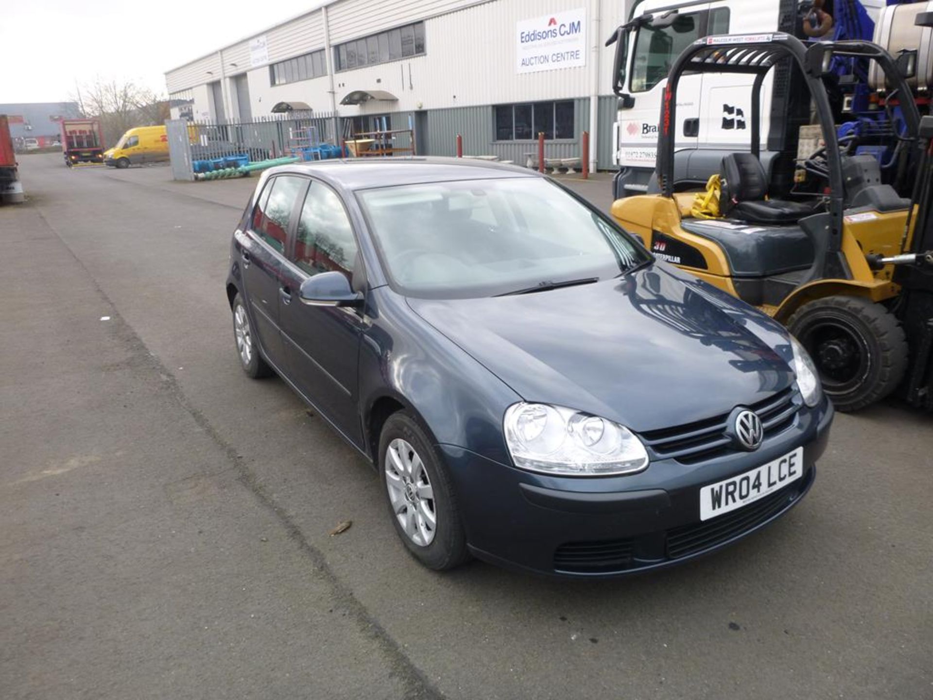 A VW Golf TDI SE 5 door hatchback WR04 LCE; date of first registration 21-05-2004; 1900cc diesel; co - Image 2 of 13