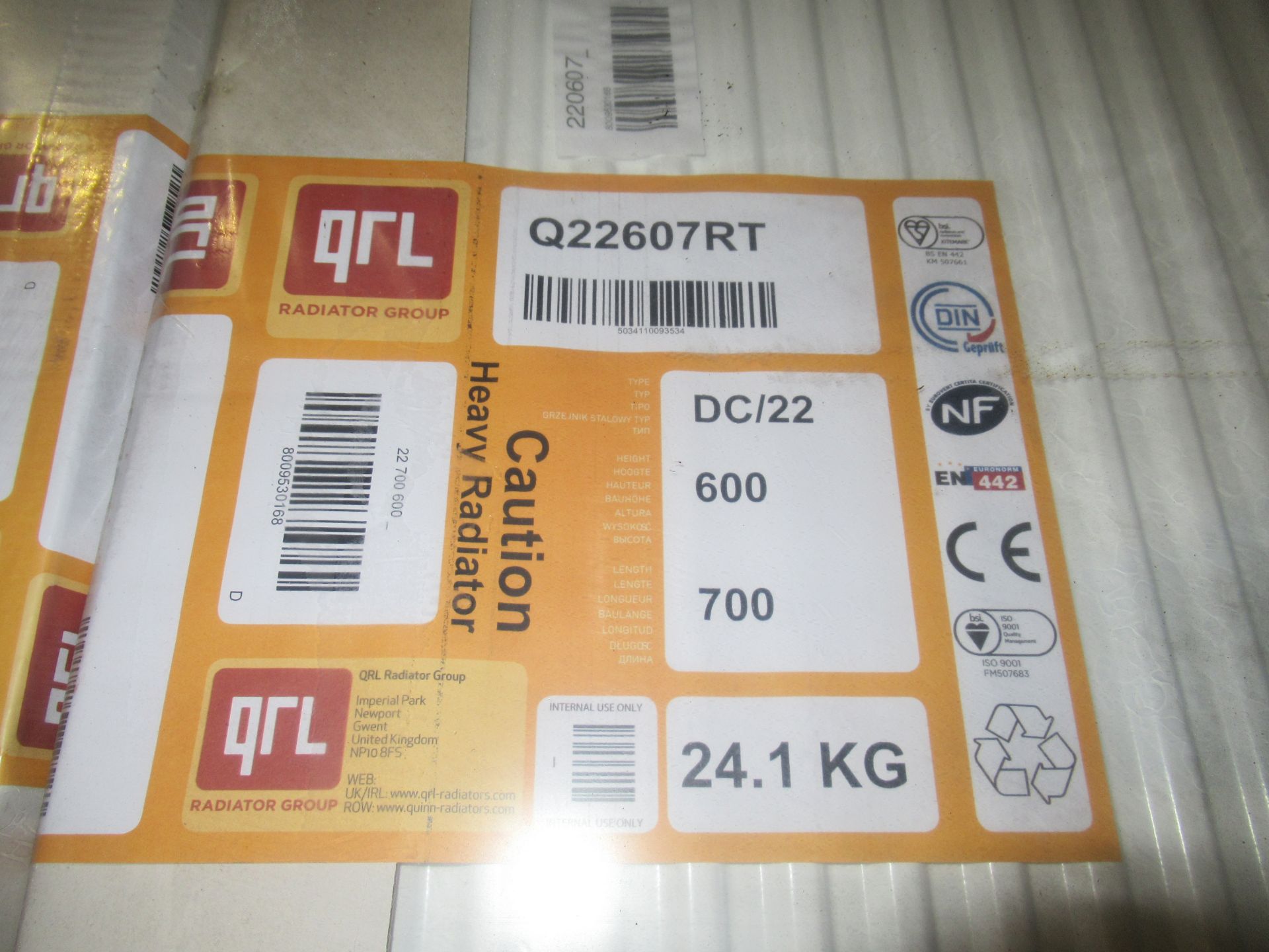 8 x QRL Q22607RT Radiators. - Image 2 of 2