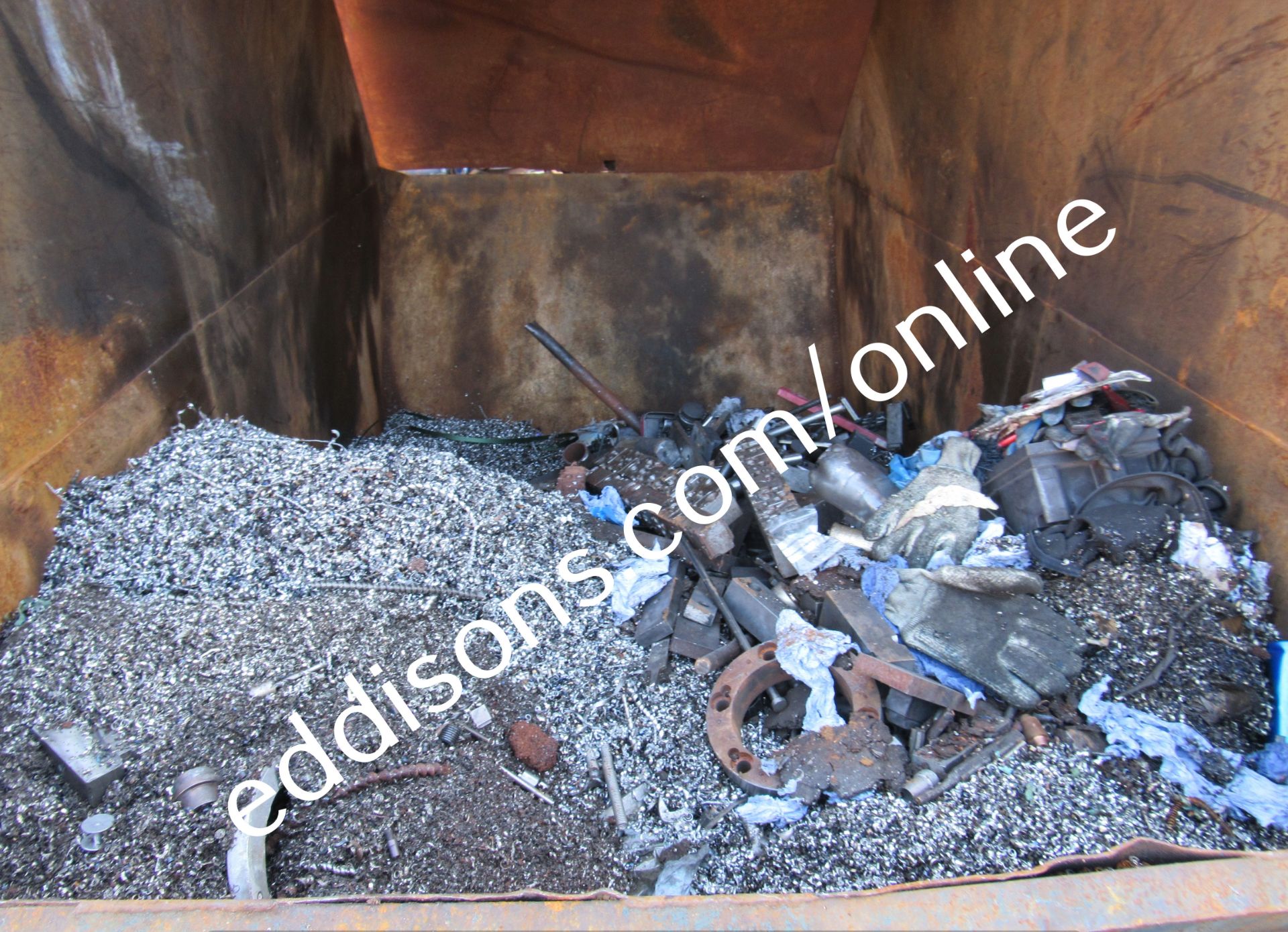 Scrap Metal Skip 11ft & Contents (contents to skip to be removed from site by purchaser, under no c) - Image 3 of 4