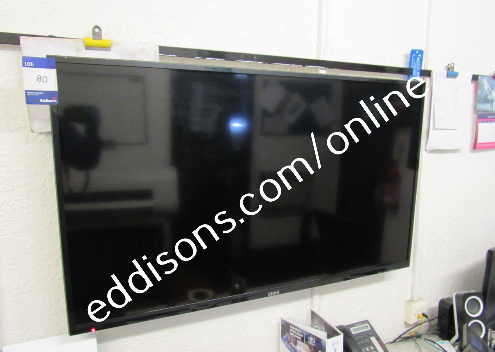 Seki wall mounted TV - Image 2 of 2