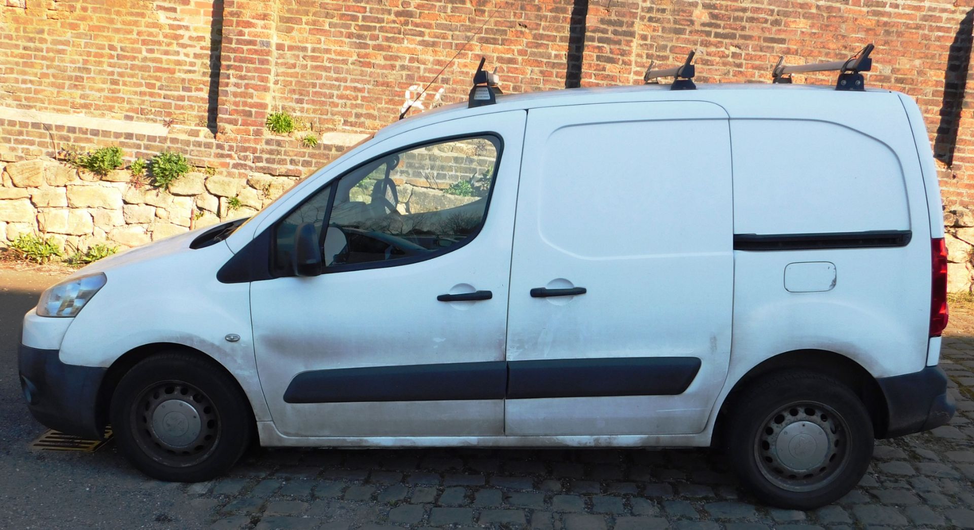 Peugeot Partner L1 850 S 1.6 HDi 90 panel van, registration NU60 VCD, first registered 12 October - Image 2 of 13