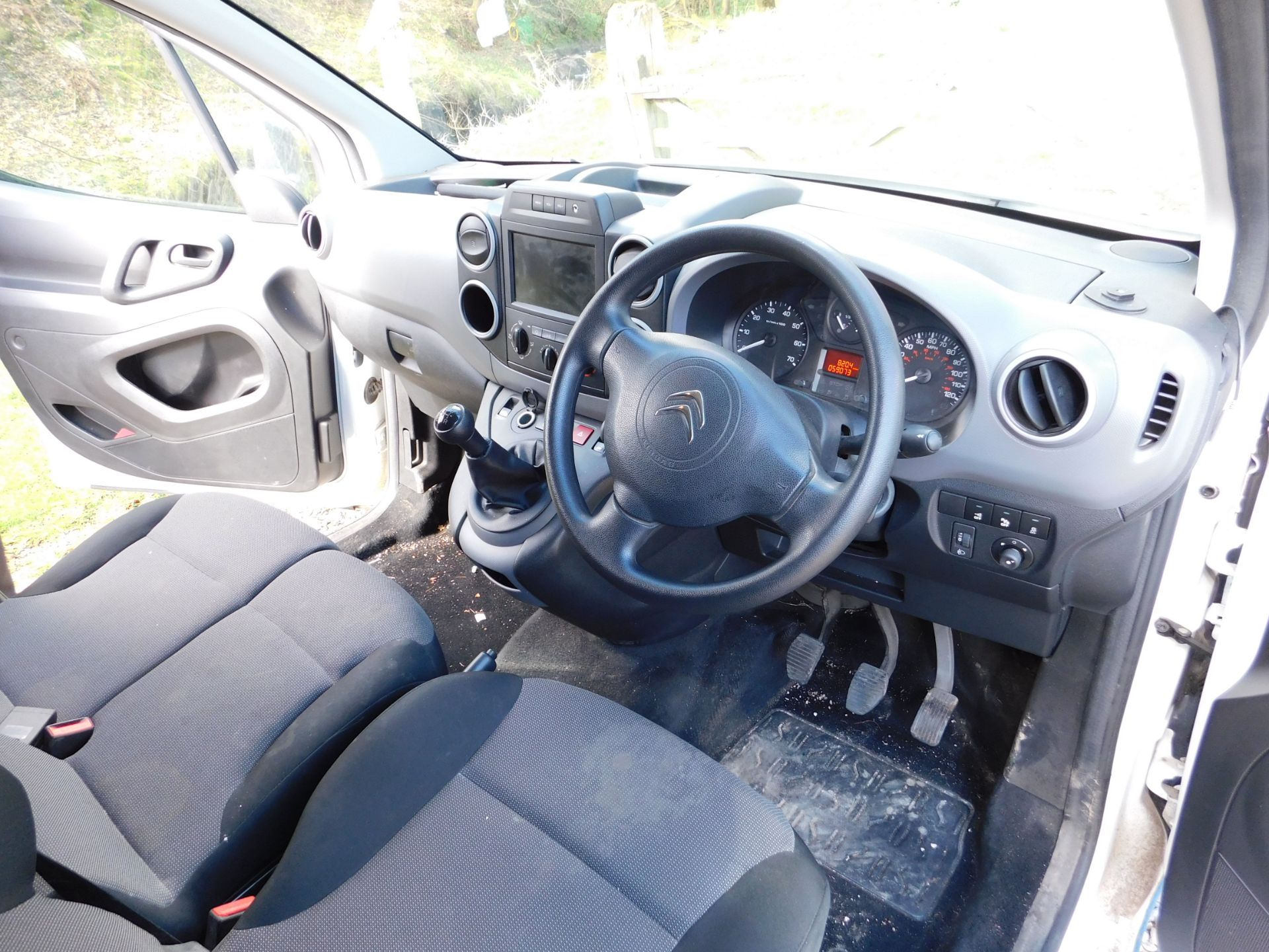 Citroen Berlingo 625 Enterprise Blue HDi panel van, registration YG67 FLJ, first registered - Image 12 of 14