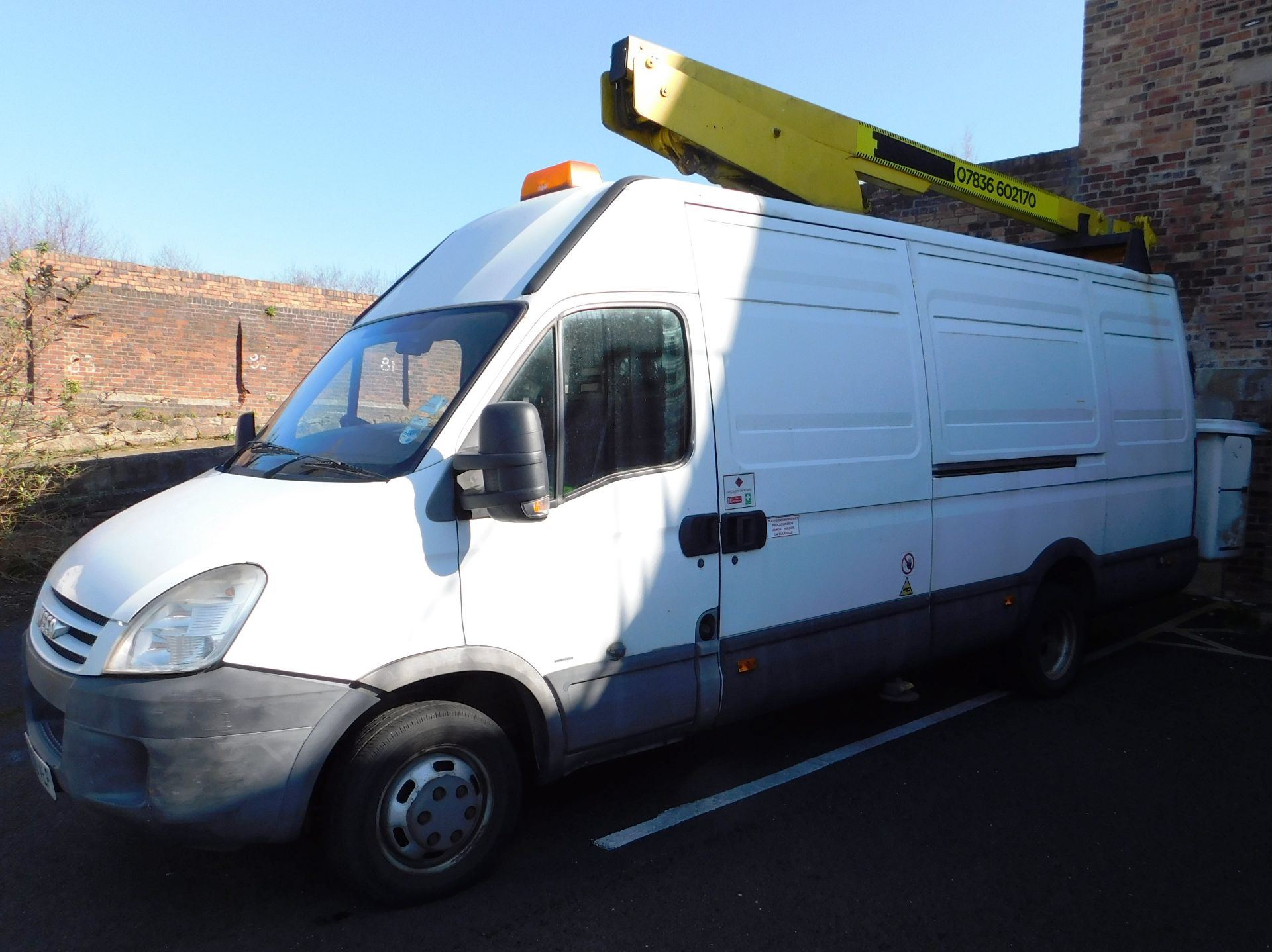 Iveco Daily 50C15 cherry picker van, with Versalift ET40NF hydraulic mount (Serial Number - Image 2 of 35
