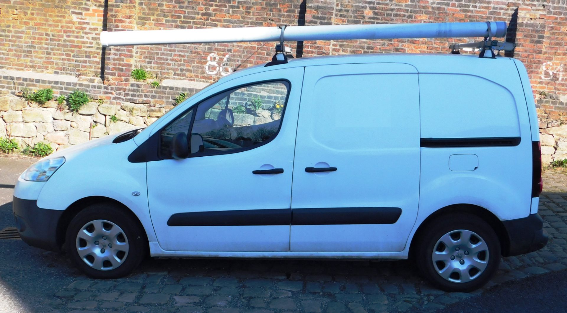 Peugeot Partner 625 1.6 HDi 75 panel van, registration BF64 VZH, first registered 30 September 2014, - Image 2 of 13