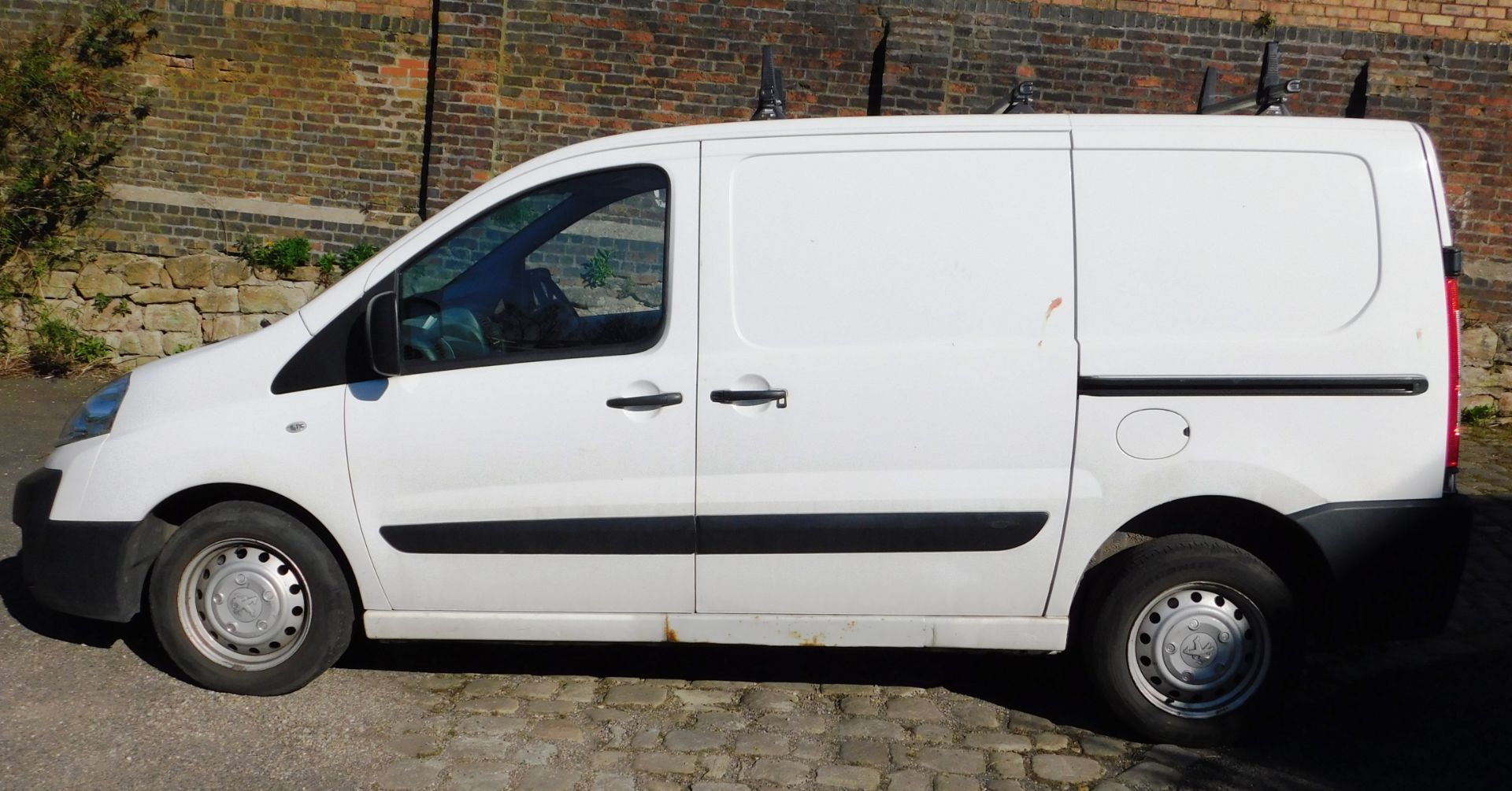 Peugeot Expert L1 1000 1.6 HDi 90 H1 panel van, registration OV15 WXY, first registered 31 May 2015, - Bild 2 aus 14