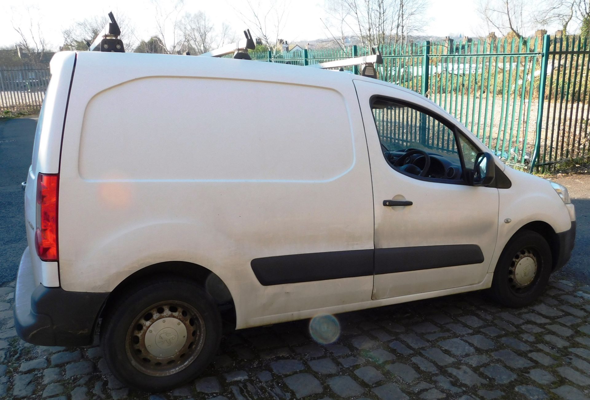 Peugeot Partner L1 850 S 1.6 HDi 90 panel van, registration NU60 VCD, first registered 12 October - Bild 6 aus 13