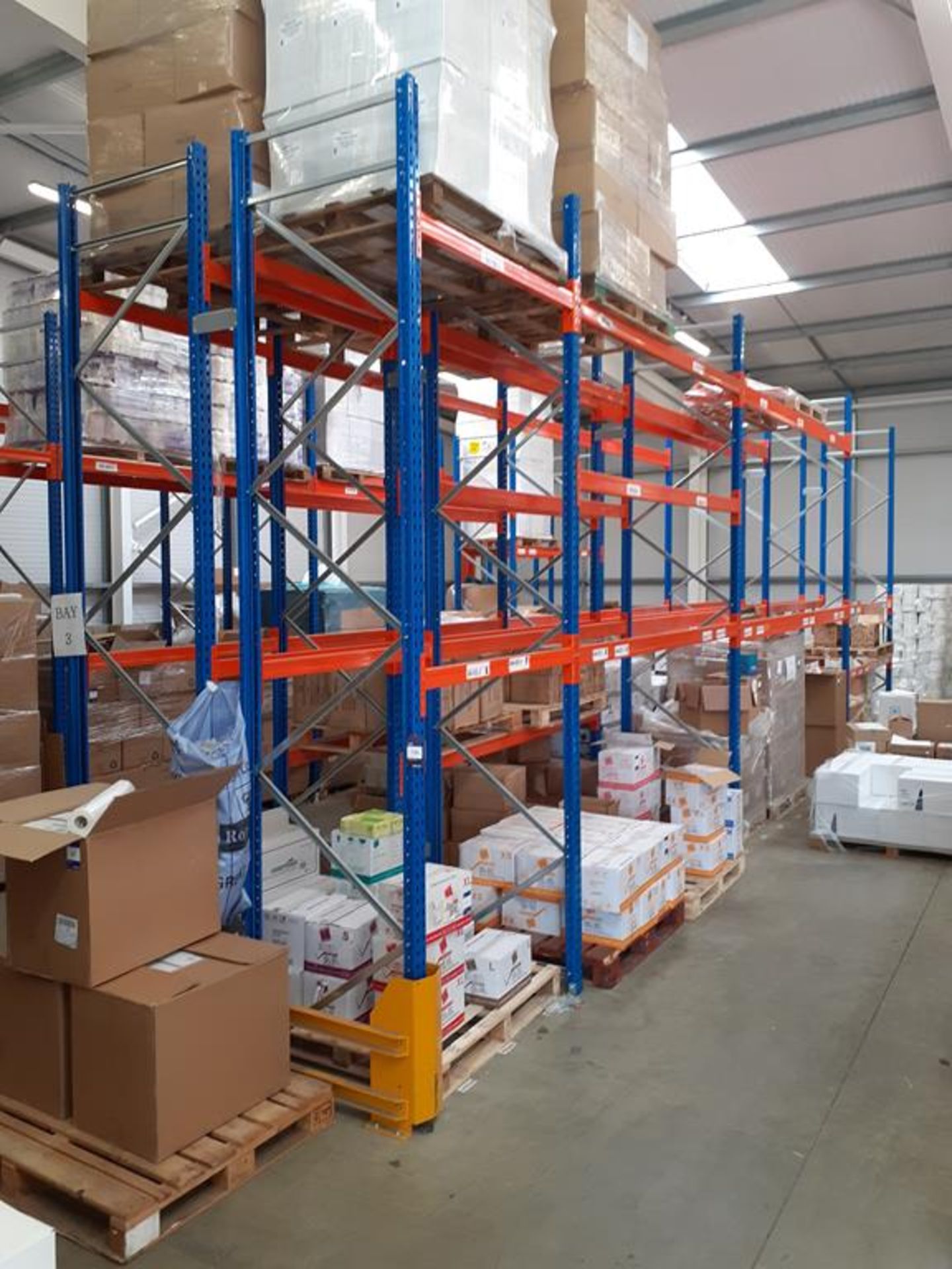 8 Bays of Pallet Racking - 10 uprights (4000mm) and 20 cross beams - ( 4 x 3700m) (12 x 2700mm) and