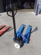 2500kg Pallet Truck/Pump Truck