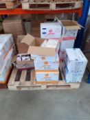 Quantity of various sizes Powder Free Medical Gloves, Latex and Nitrile (approx 10 boxes of various