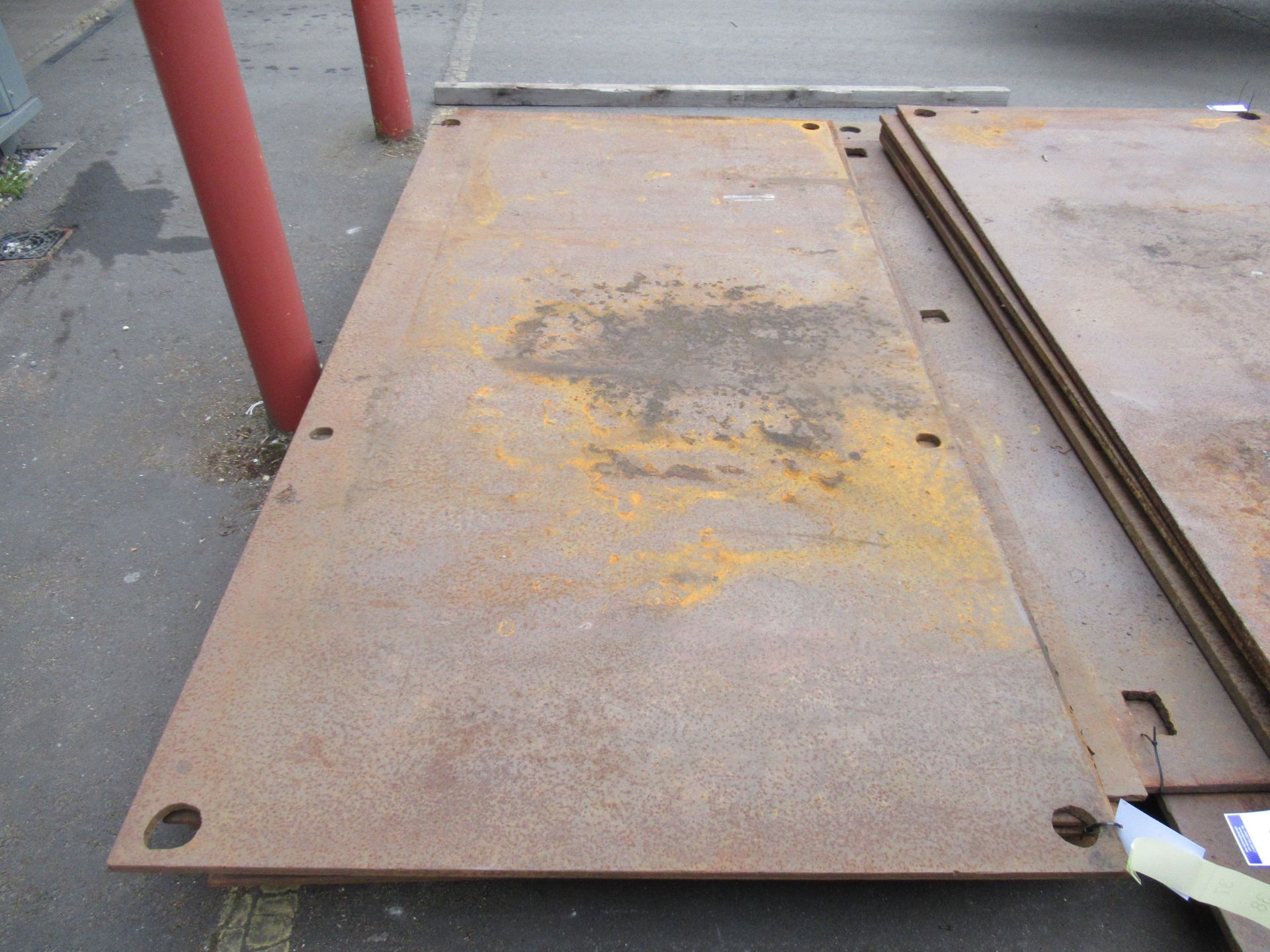 Heavy Duty Steel Road Plate 2500mm x 1250mm (approx.) Please note there is a £5 lift out fee on this