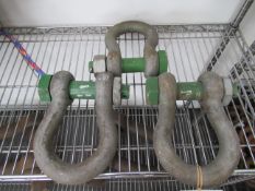 3 Green Pin Bow Shackles, 17T Capacity