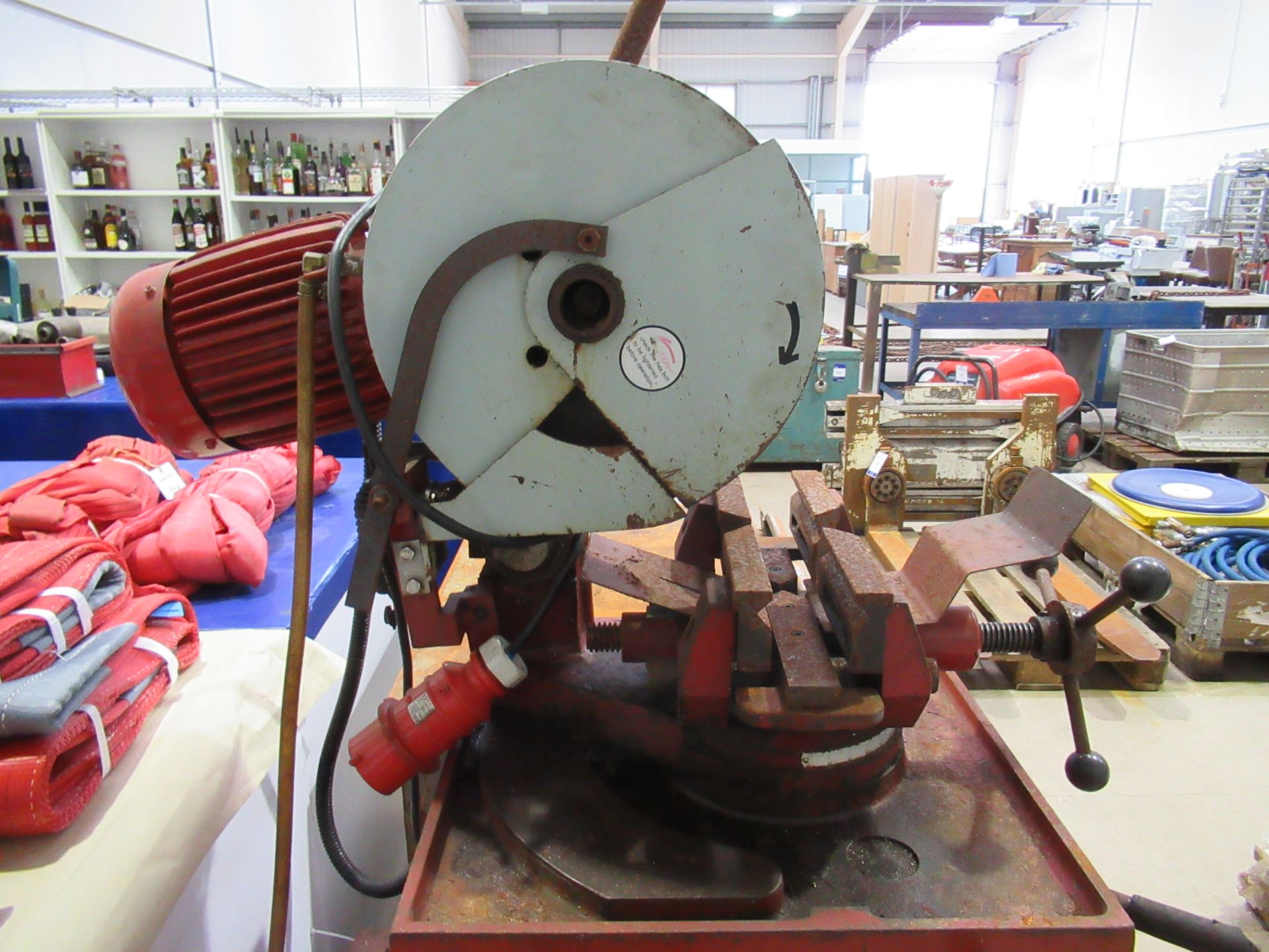 FHG-315D Chop Saw, 3 Phase Please note there is a £10 lift out fee on this item - Image 3 of 4