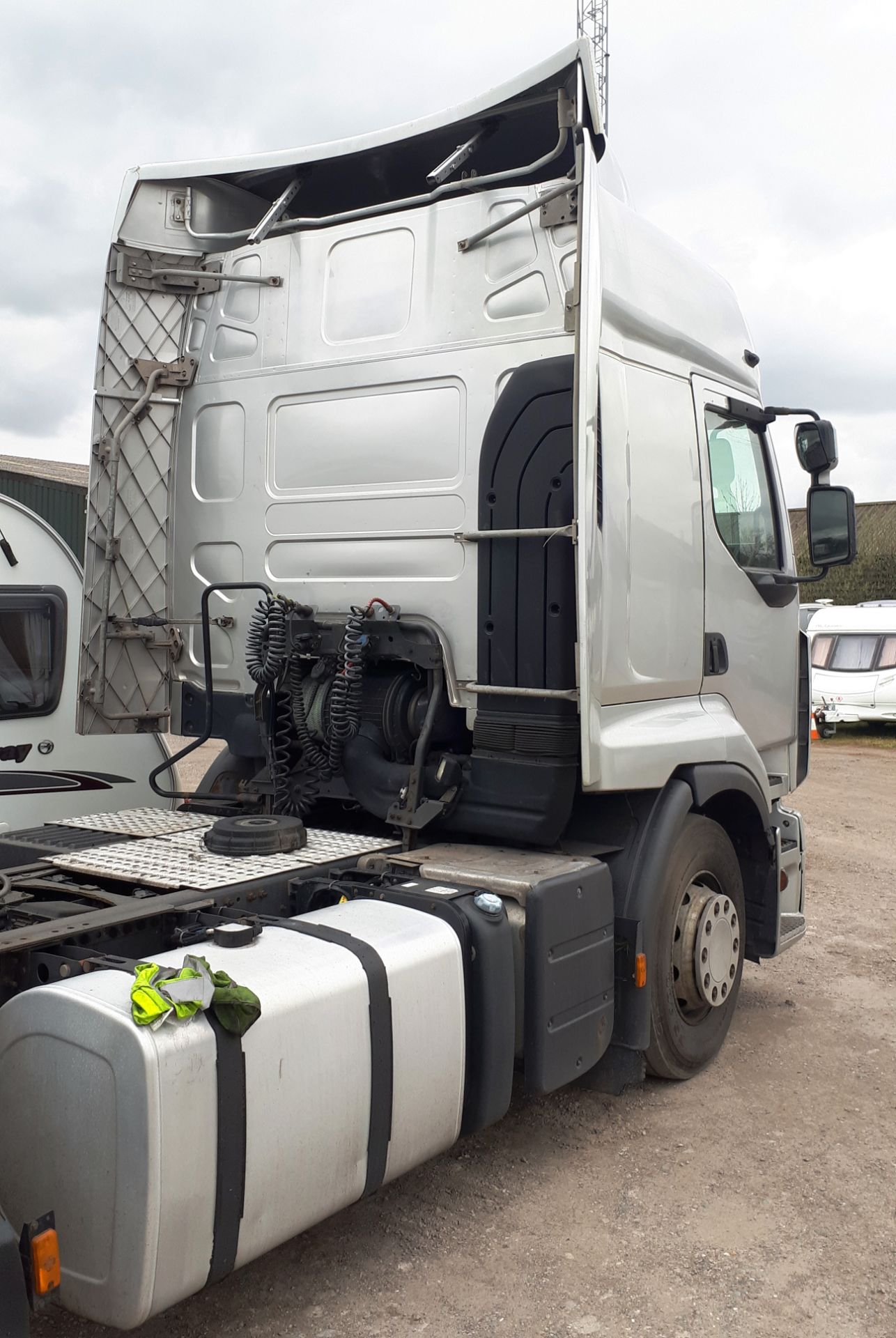 Renault Premium R 24GPA2 tractor unit, Registratio - Image 5 of 18