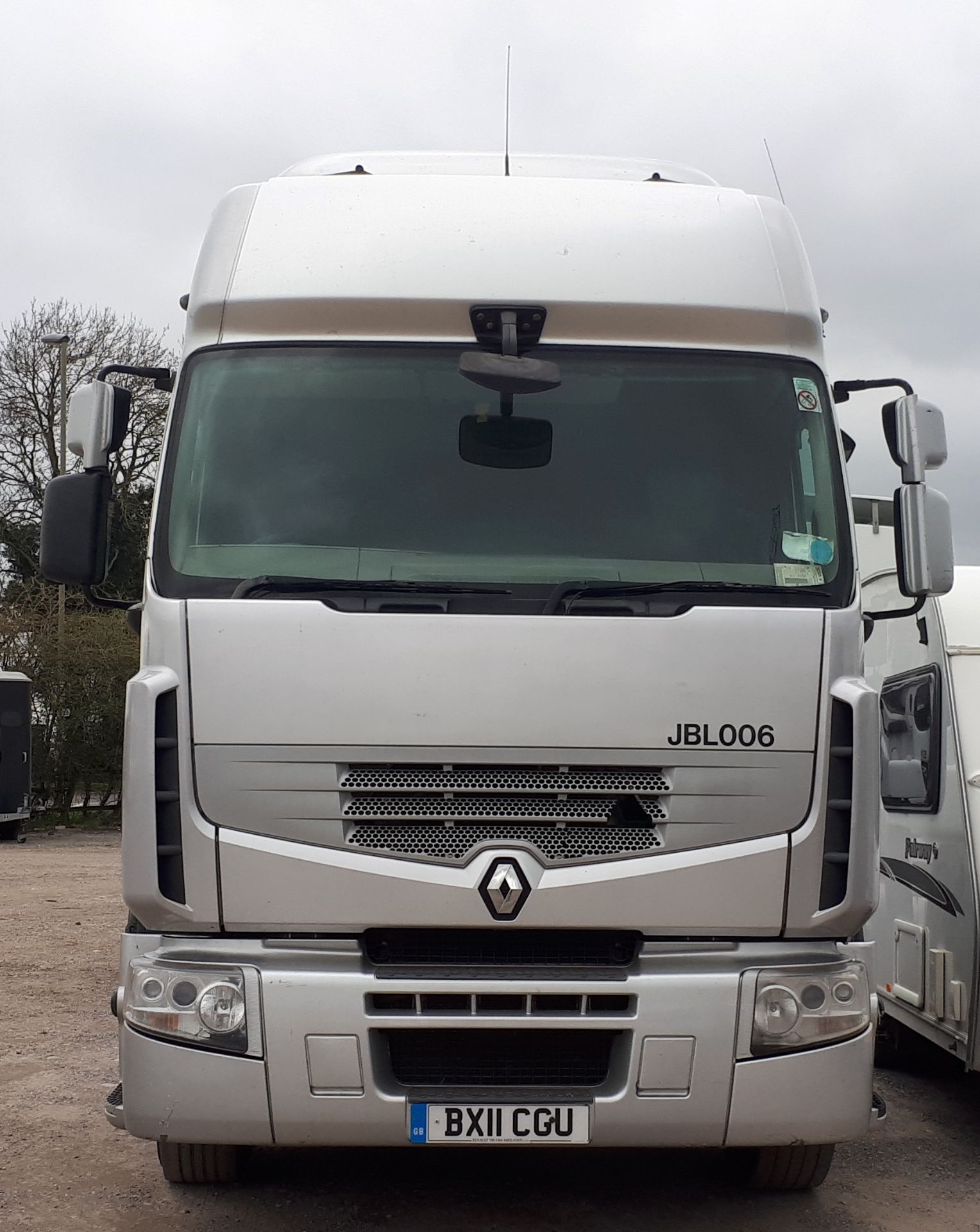 Renault Premium R 24GPA2 tractor unit, Registratio - Image 2 of 18