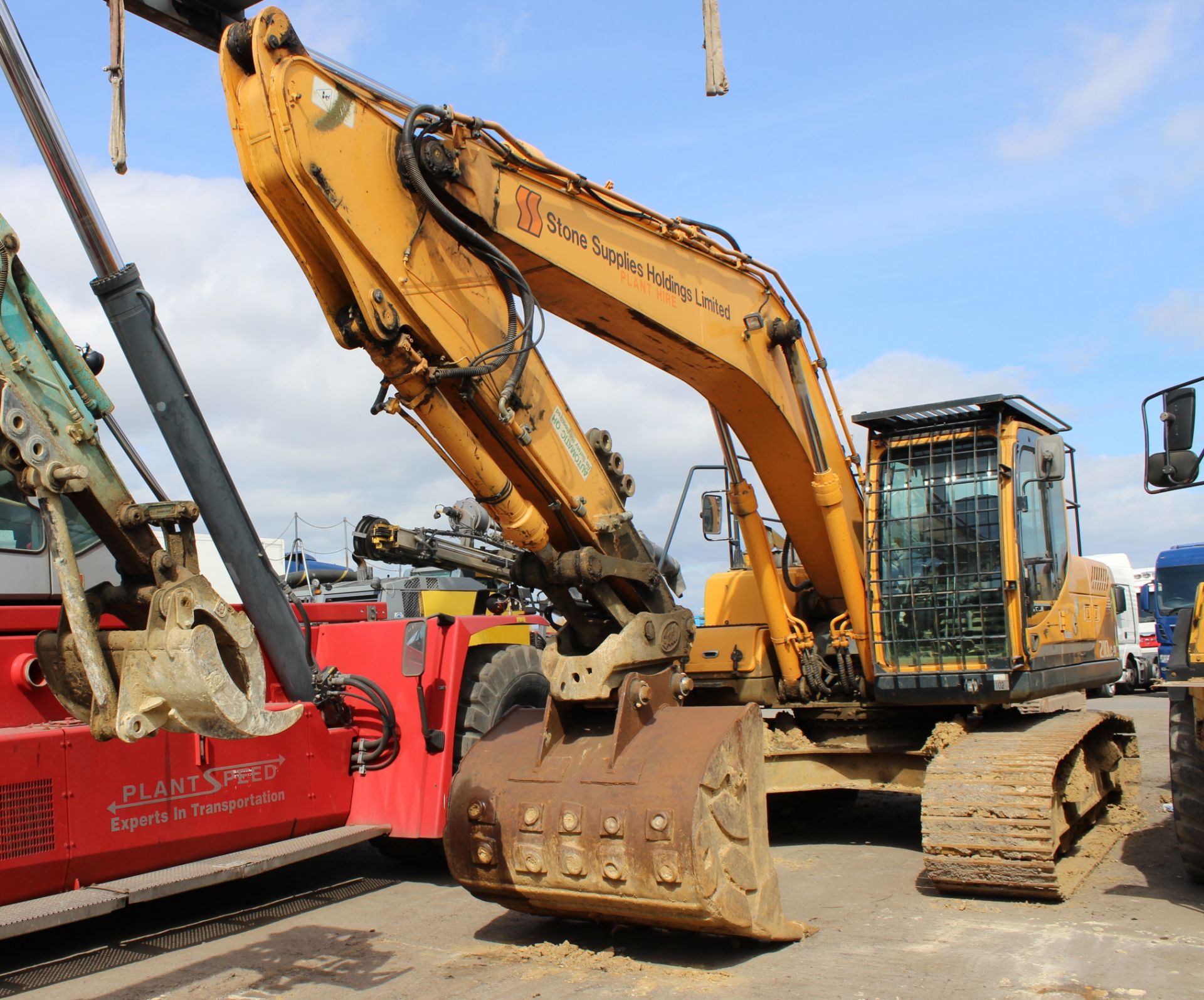 Hyundai Robex 210LC9 Excavator, 107kw, (2010) Seri - Image 2 of 6