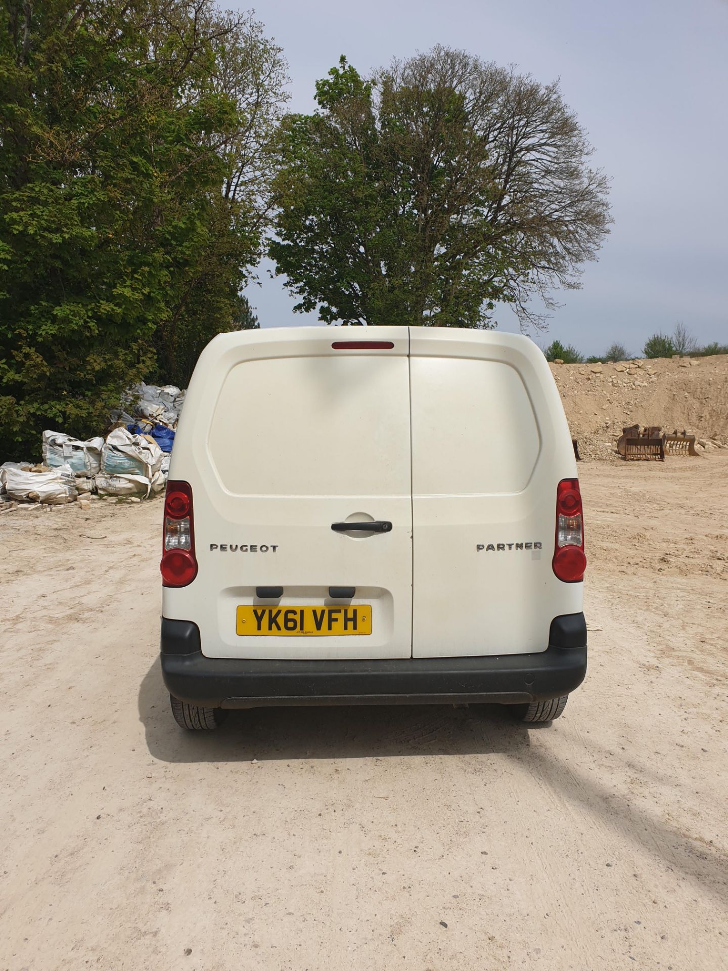 Peugeot Partner HDi SE L1 625 Van, registration YK - Image 4 of 7